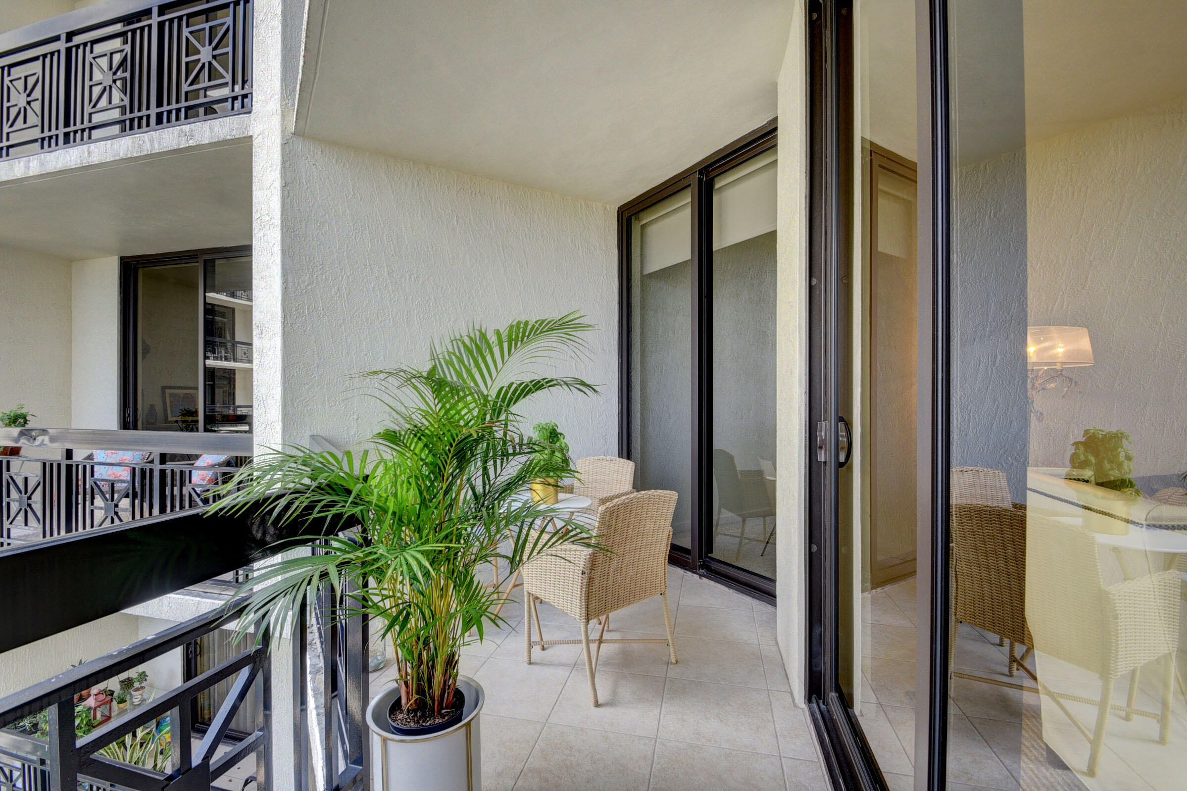 801 S Olive Avenue 1119