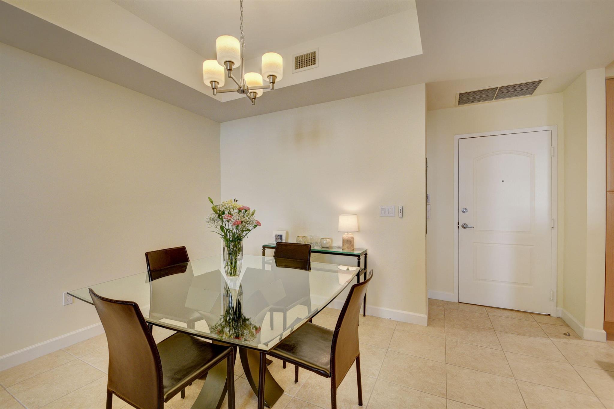 801 S Olive Avenue 1119