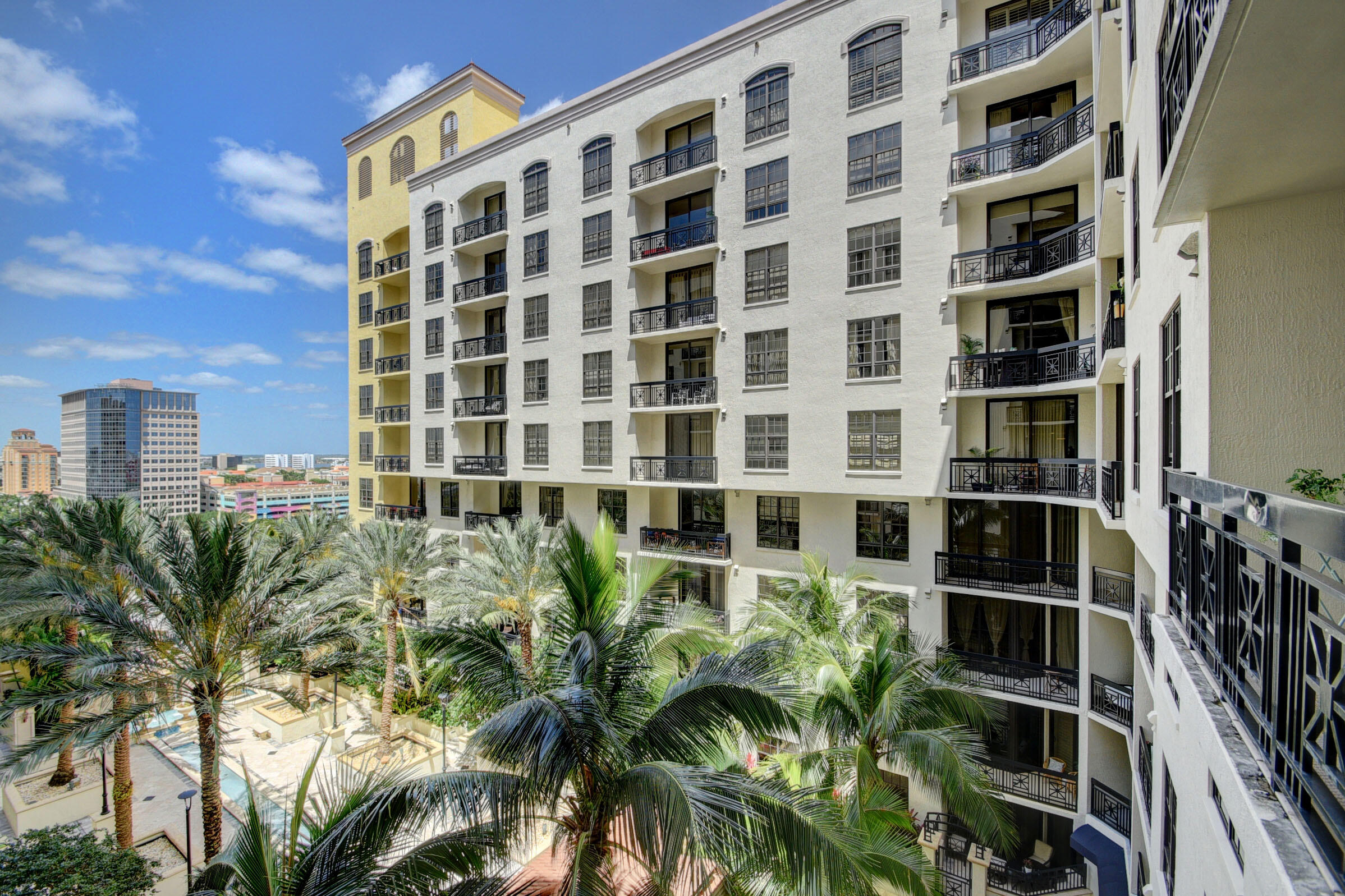 801 S Olive Avenue 1119