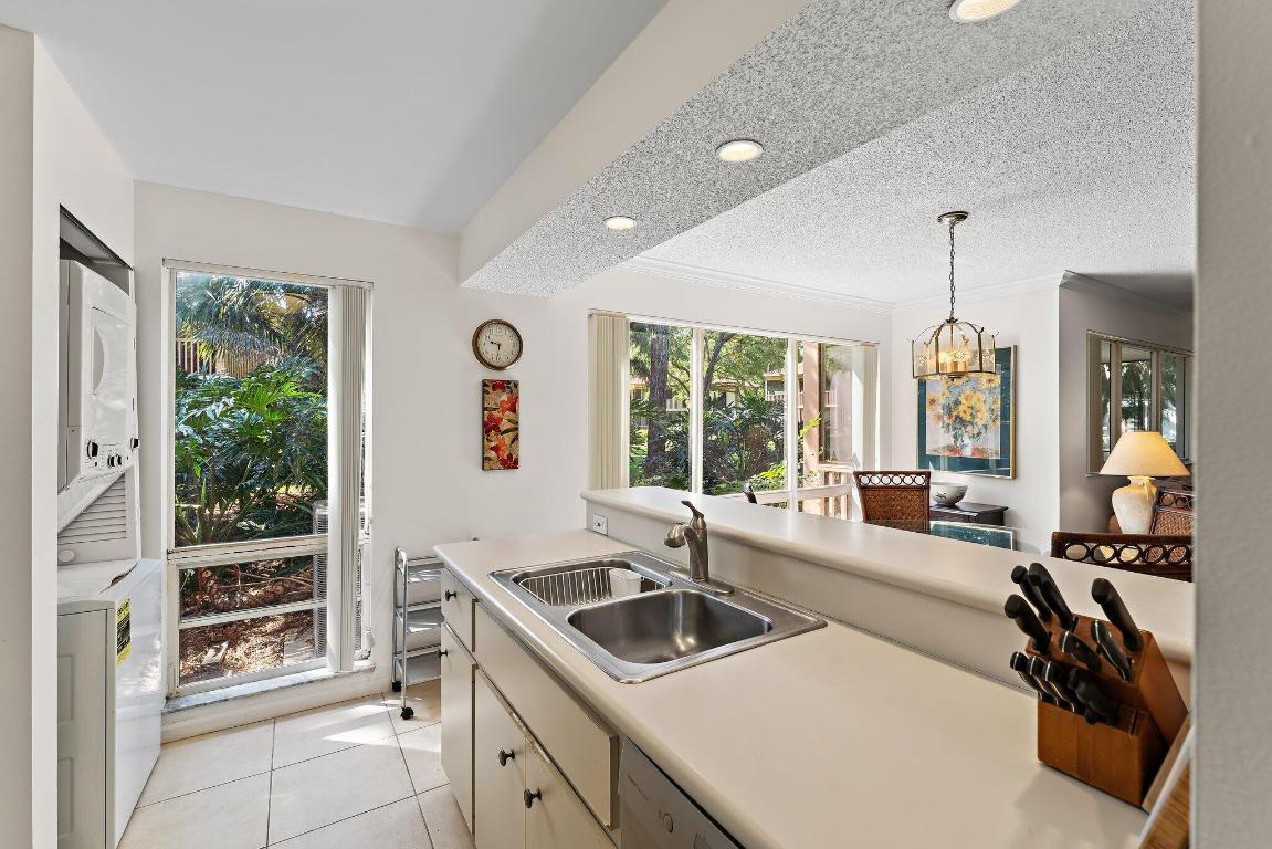 527 Brackenwood Place