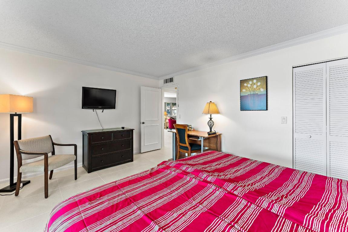 527 Brackenwood Place