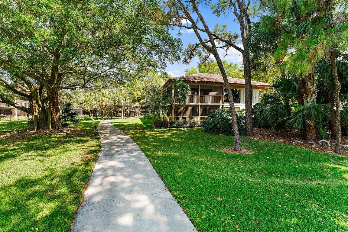 527 Brackenwood Place