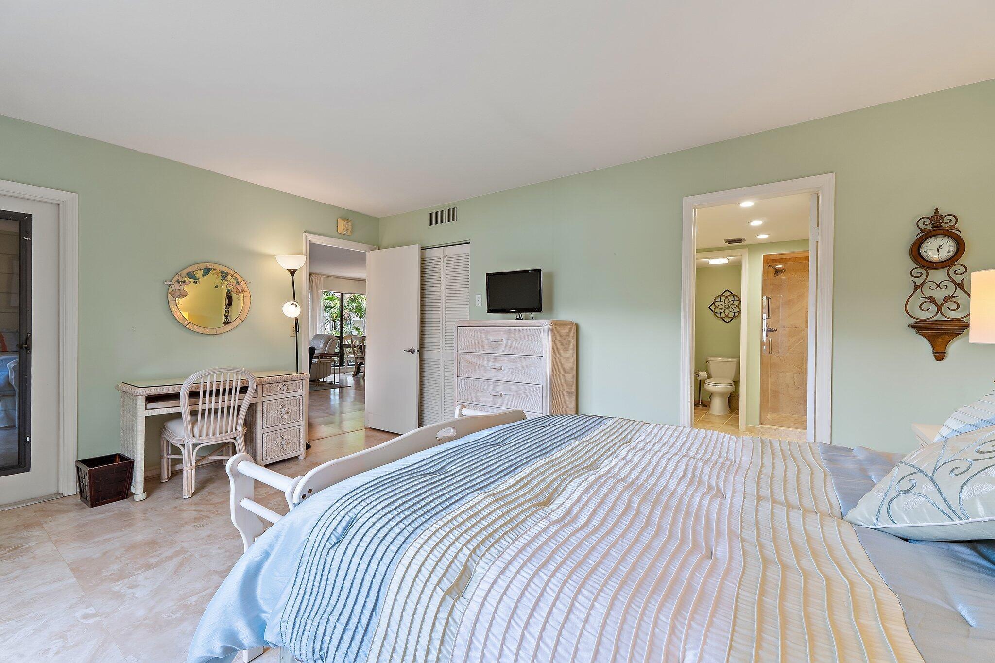 413 Brackenwood Lane S