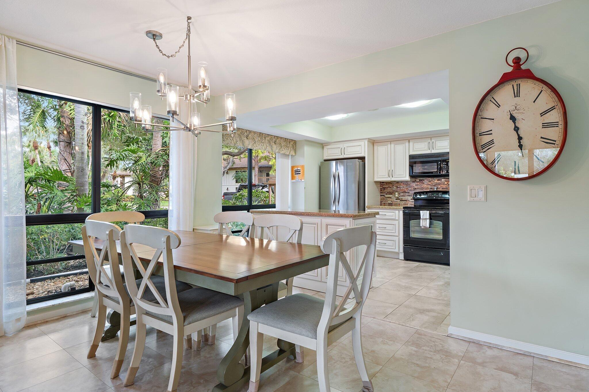 413 Brackenwood Lane S