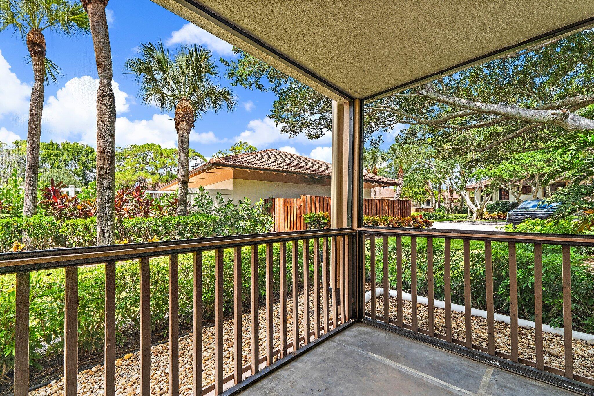 413 Brackenwood Lane S