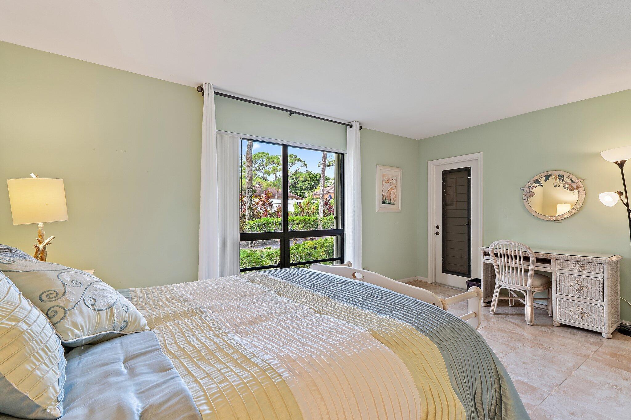 413 Brackenwood Lane S