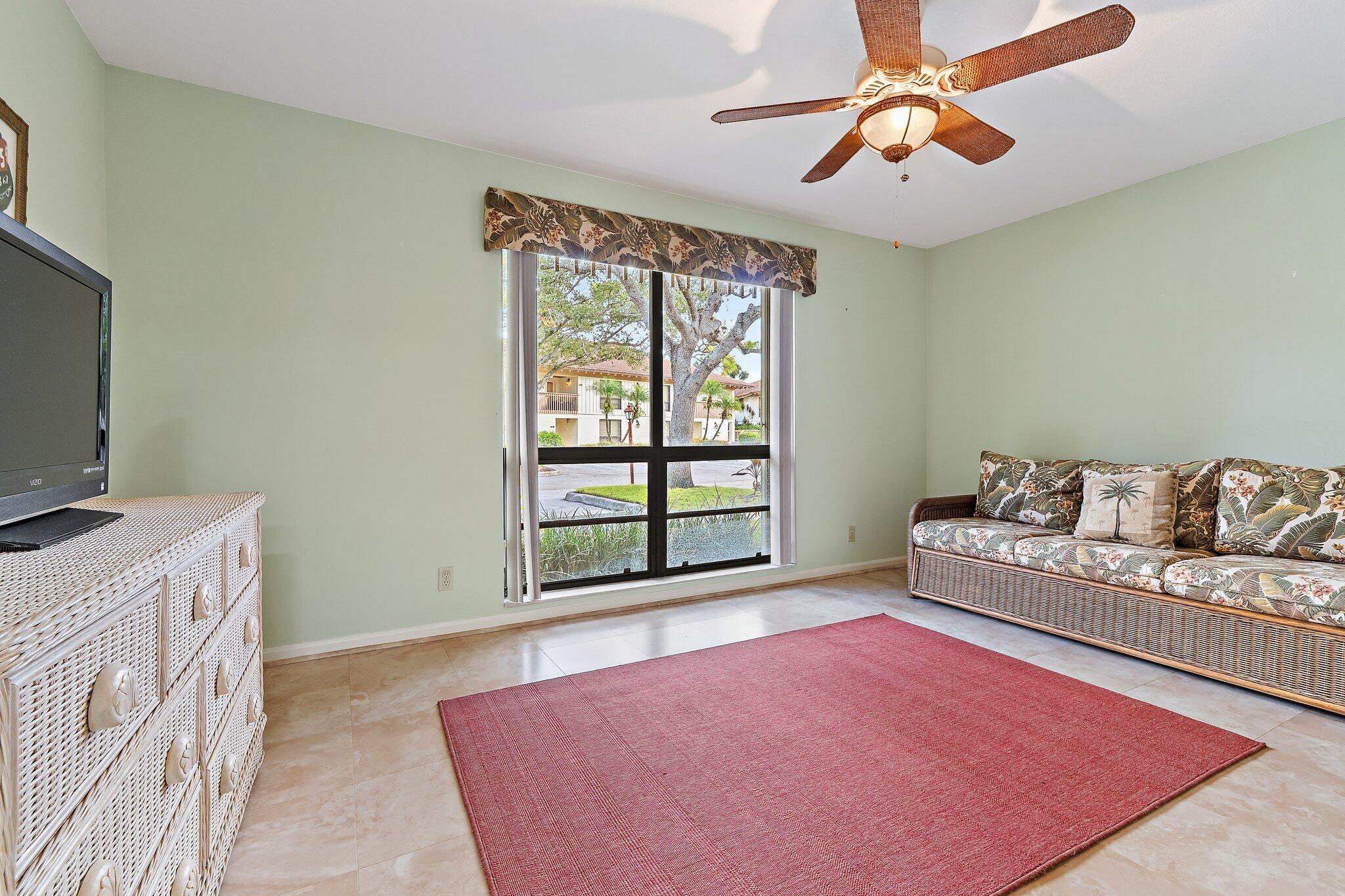 413 Brackenwood Lane S