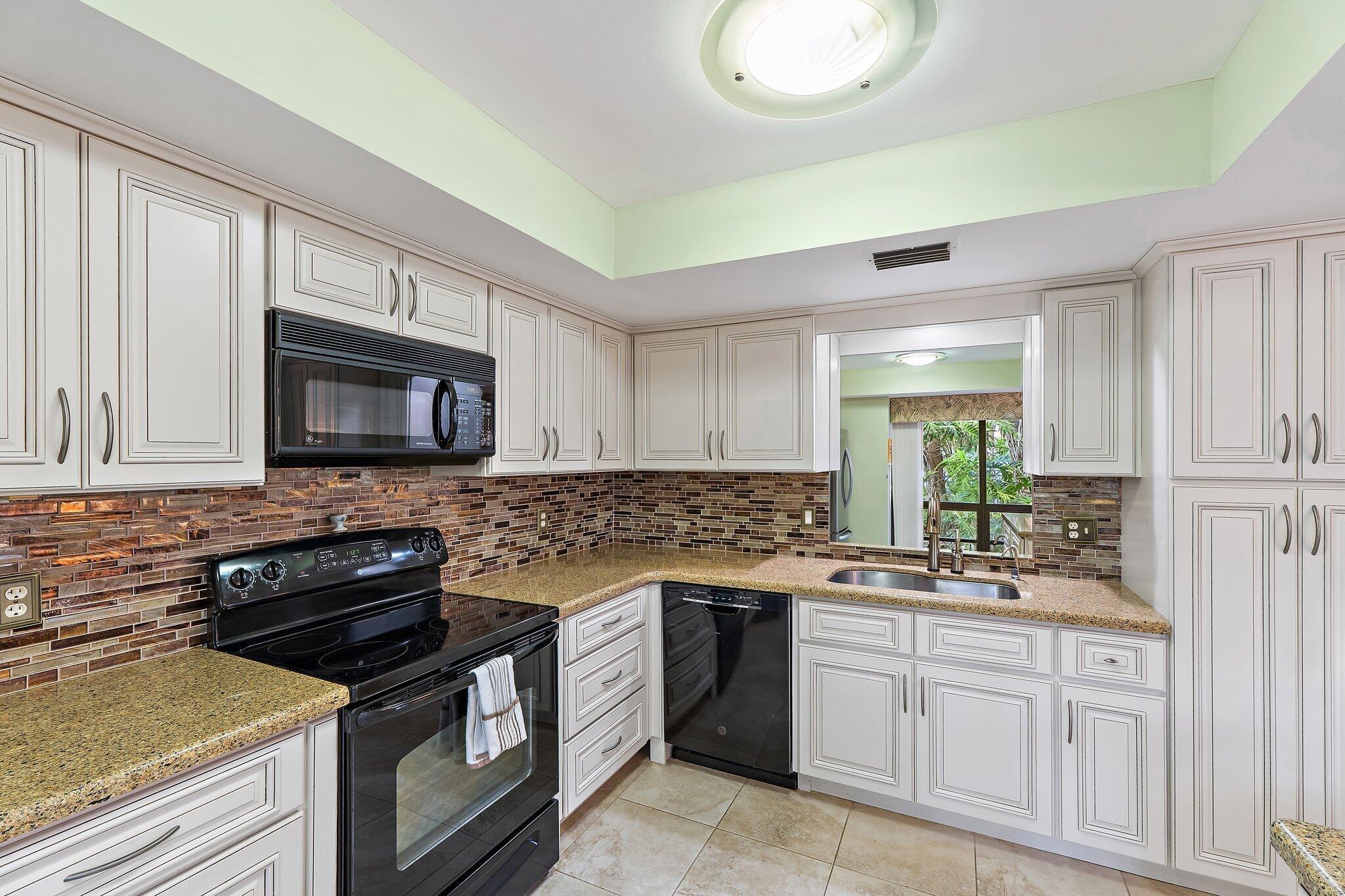 413 Brackenwood Lane S