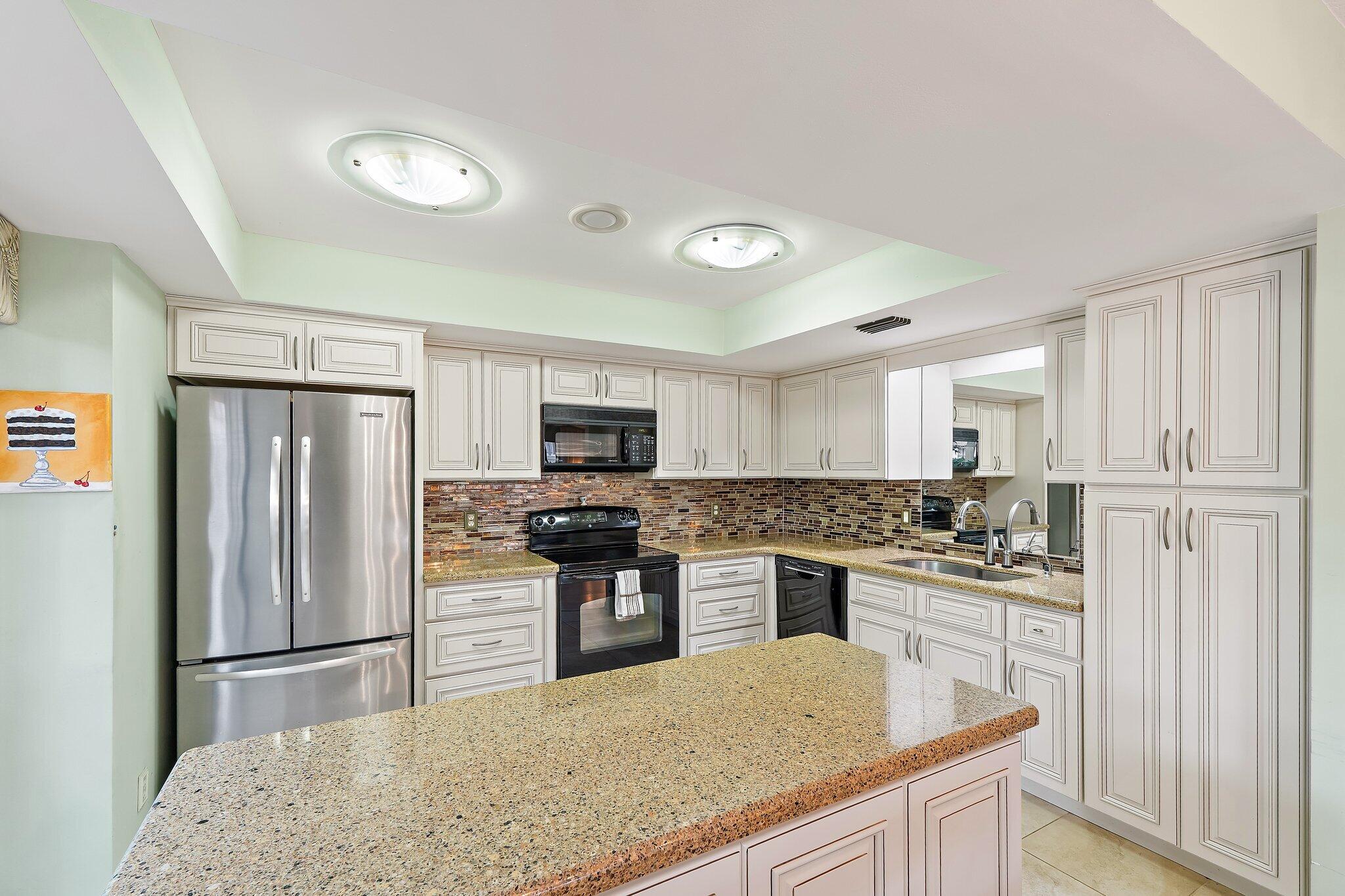 413 Brackenwood Lane S