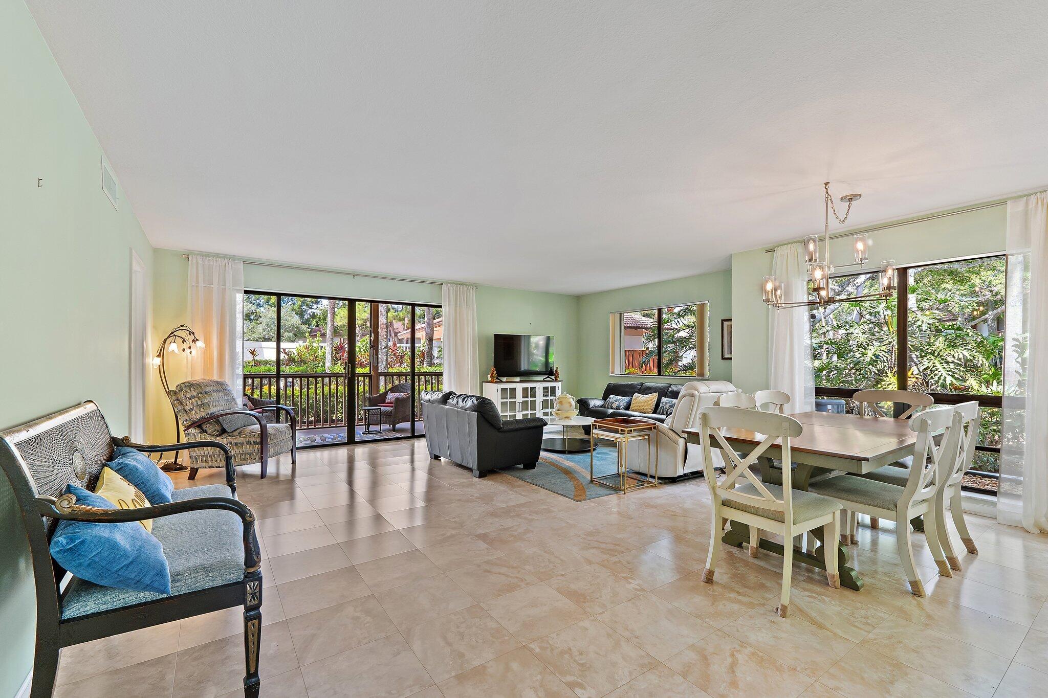 413 Brackenwood Lane S