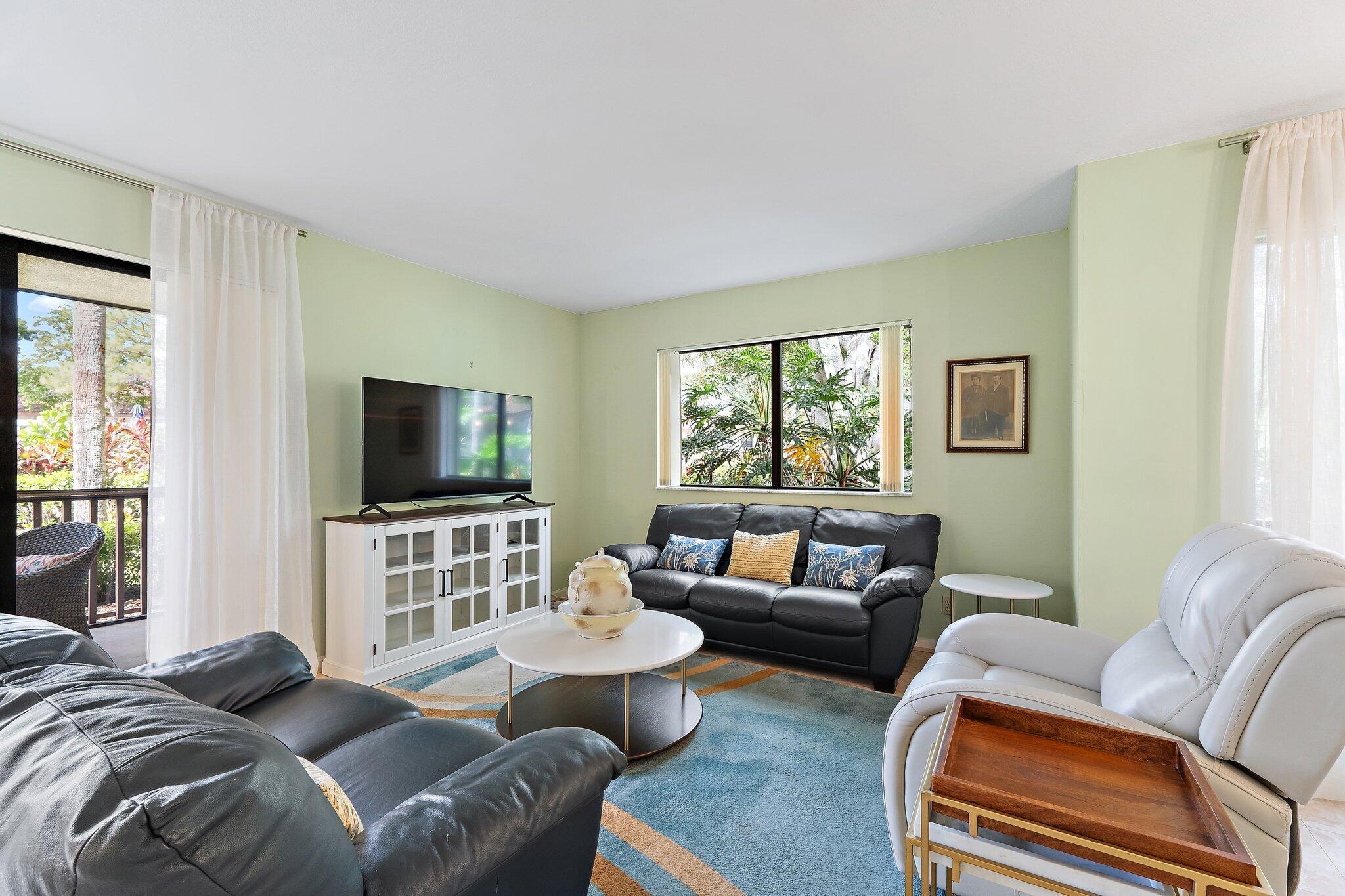 413 Brackenwood Lane S