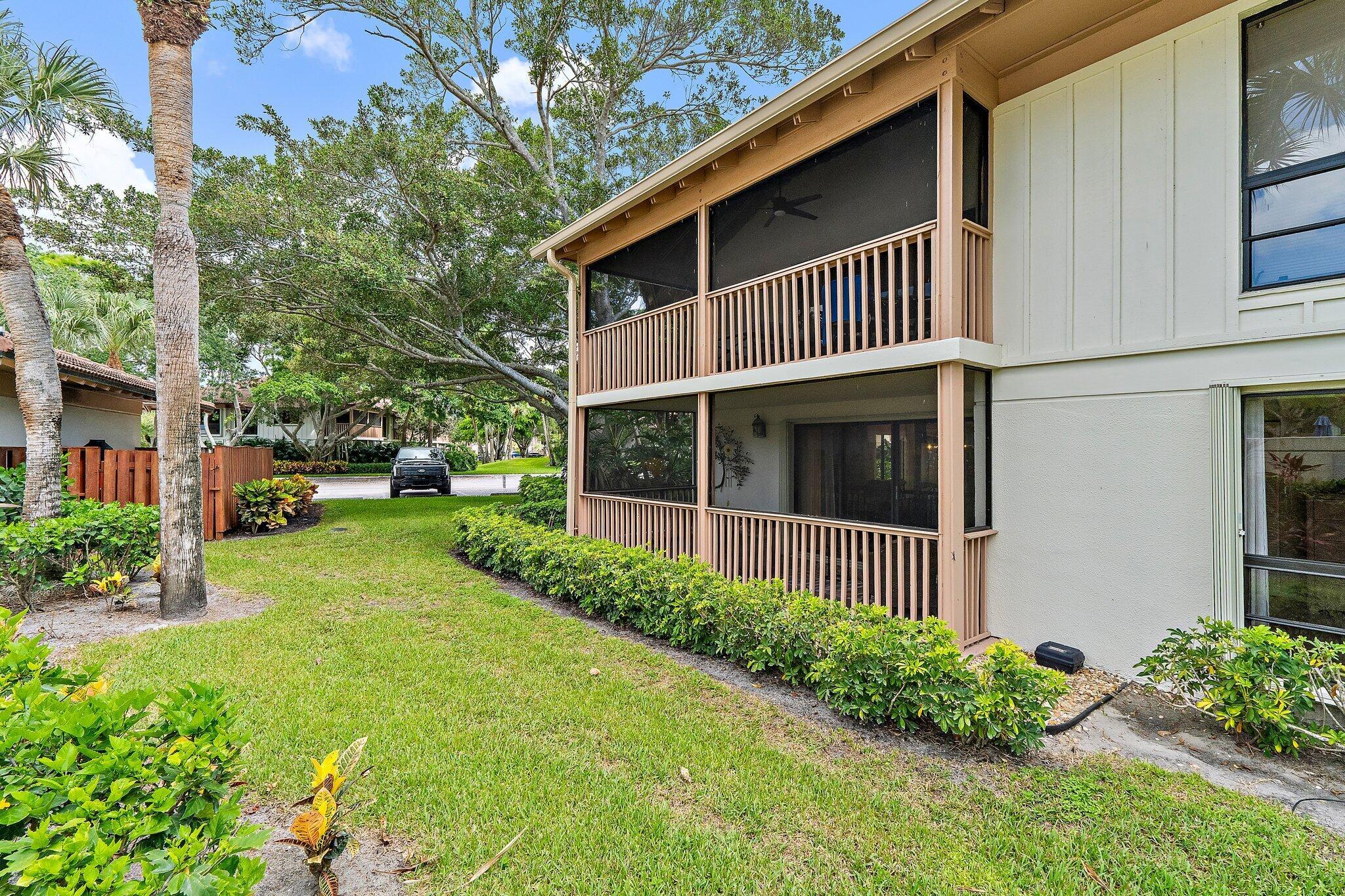 413 Brackenwood Lane S