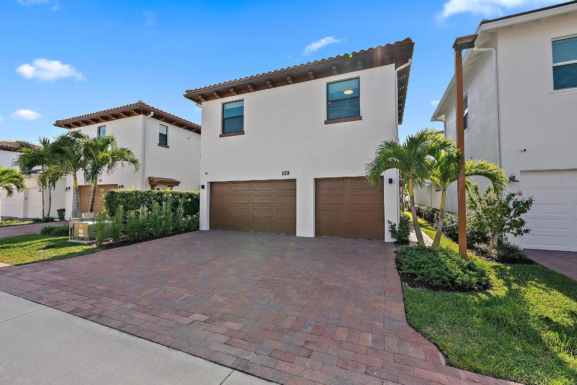 1005 Faulkner Terrace