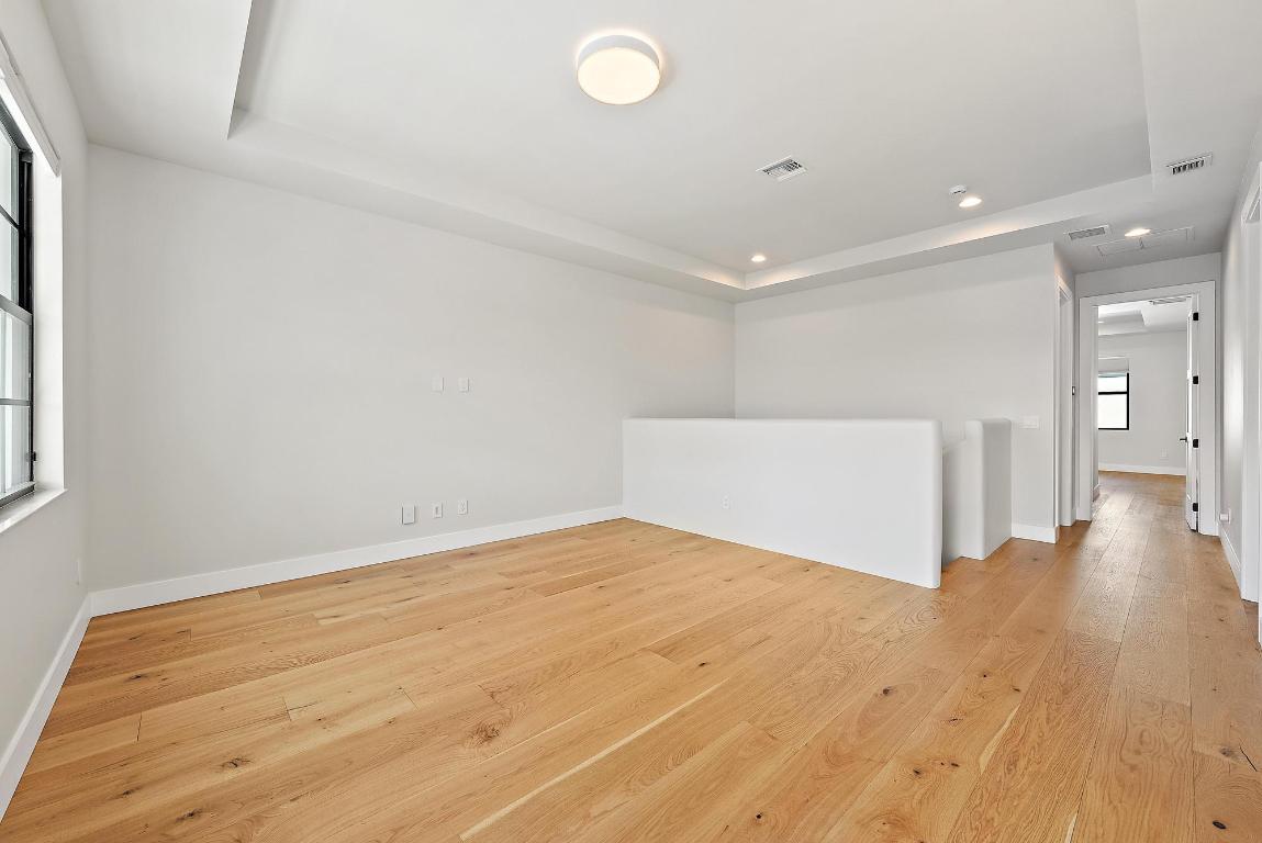 1005 Faulkner Terrace