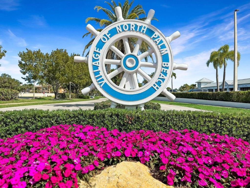 109 Paradise Harbour Boulevard 211