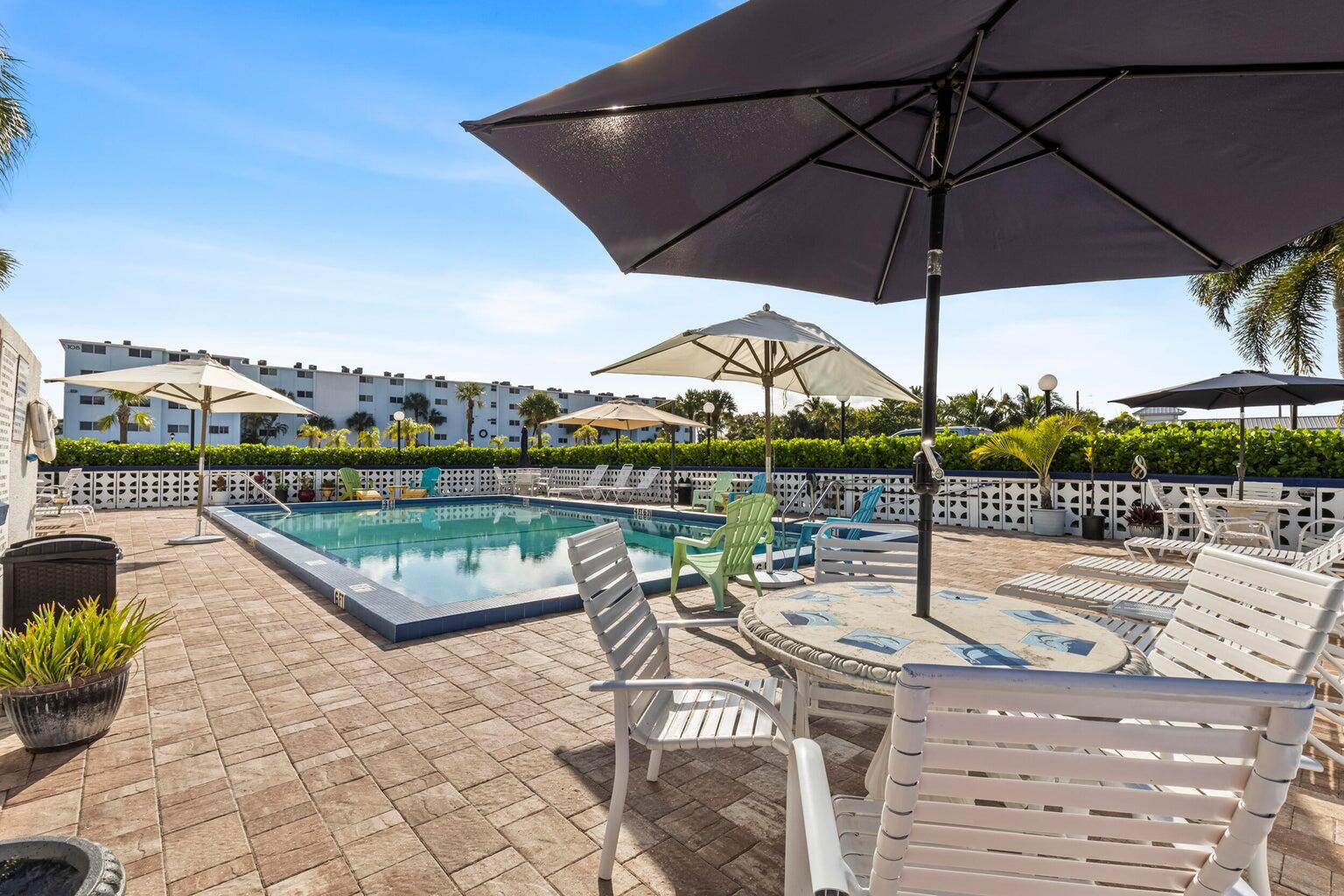 109 Paradise Harbour Boulevard 211