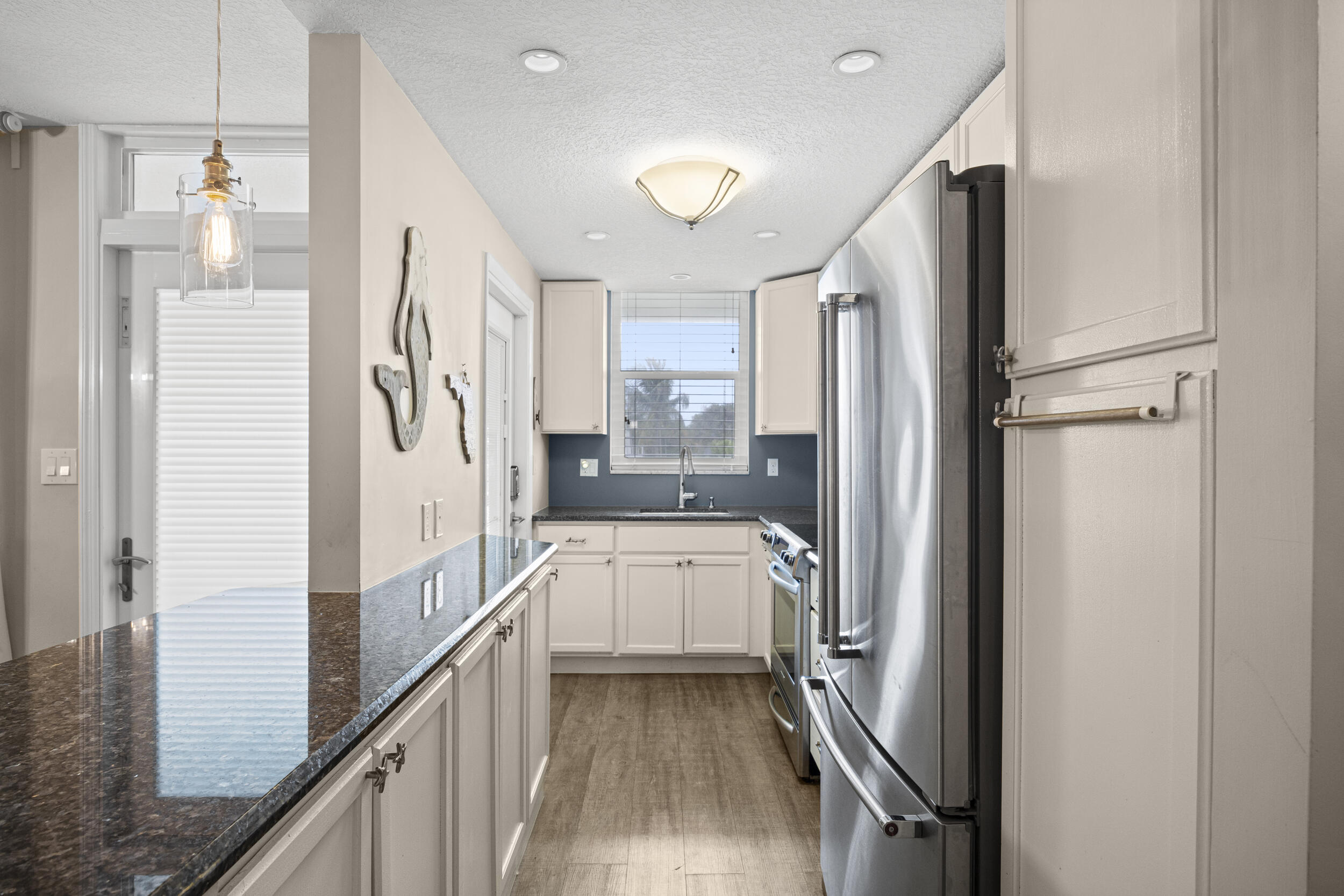 109 Paradise Harbour Boulevard 211