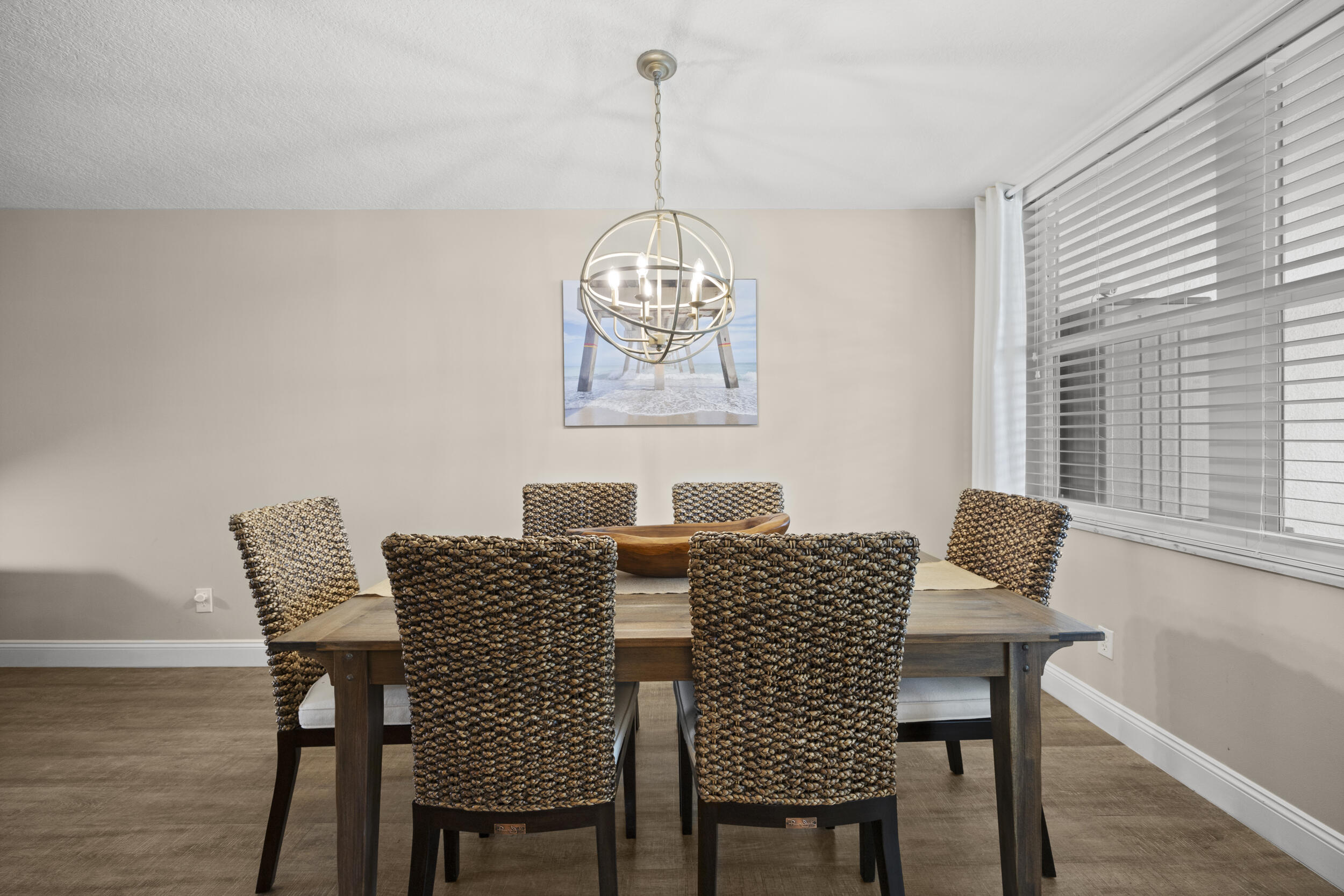 109 Paradise Harbour Boulevard 211