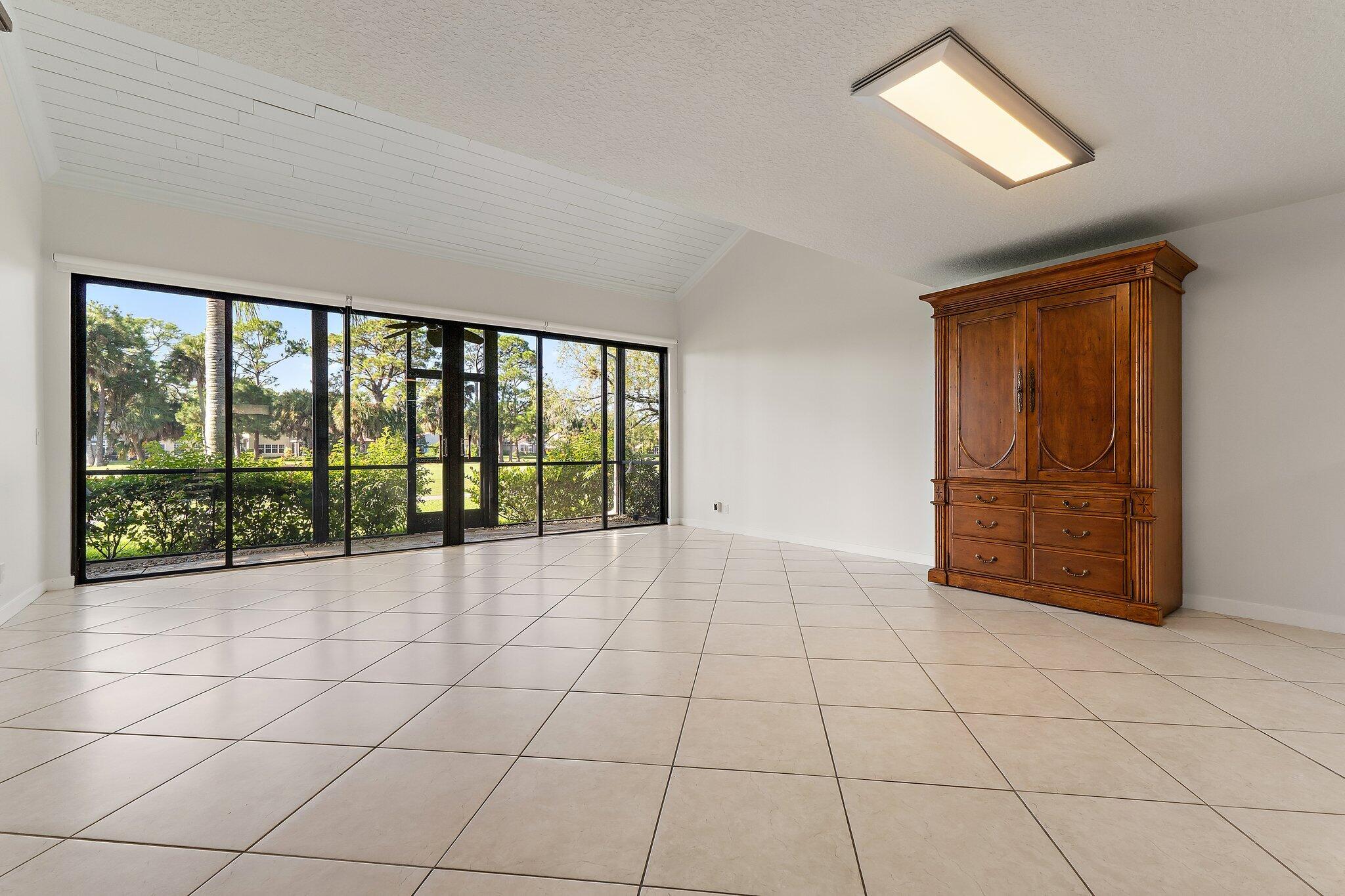 271 Old Meadow Way