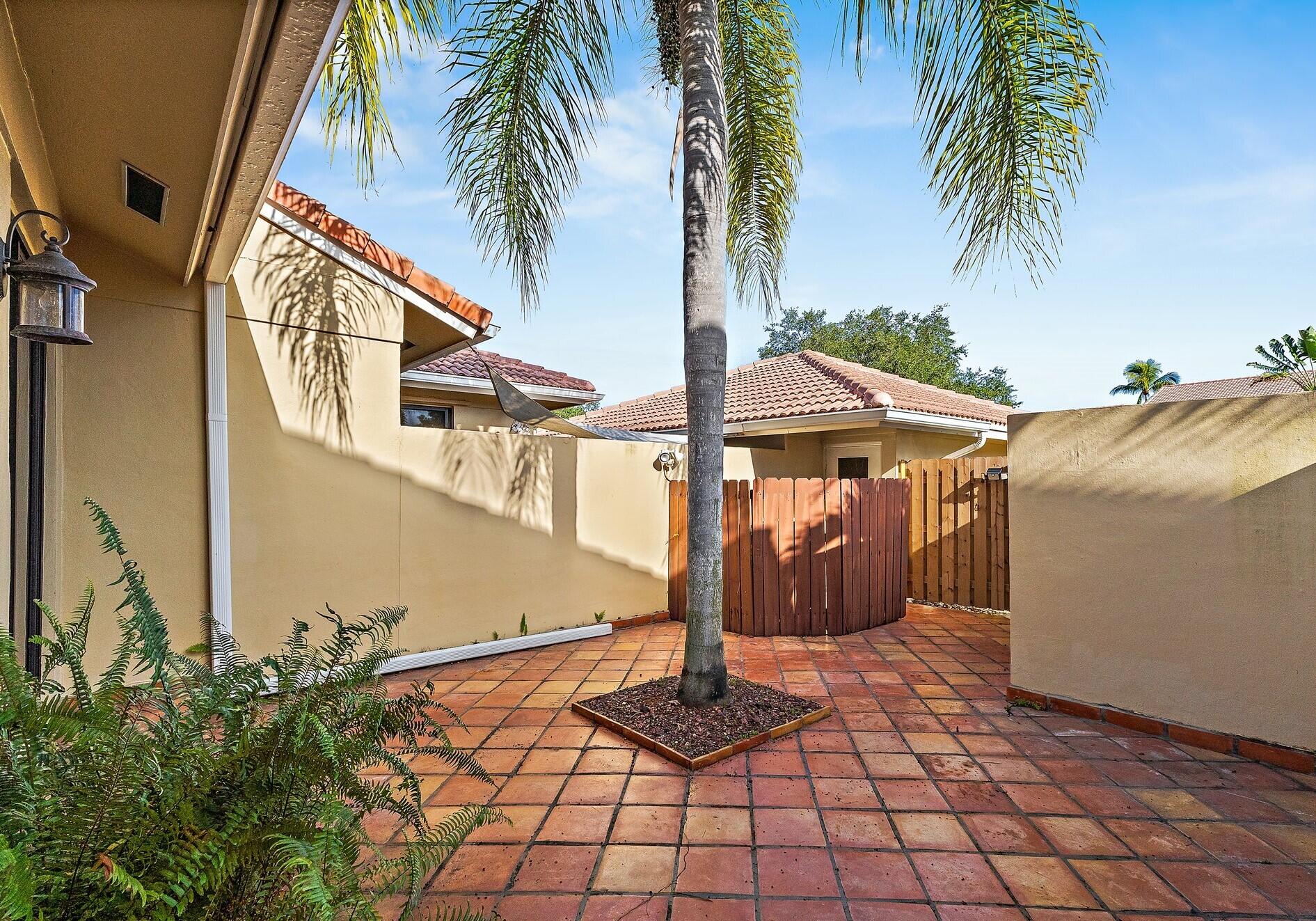 271 Old Meadow Way