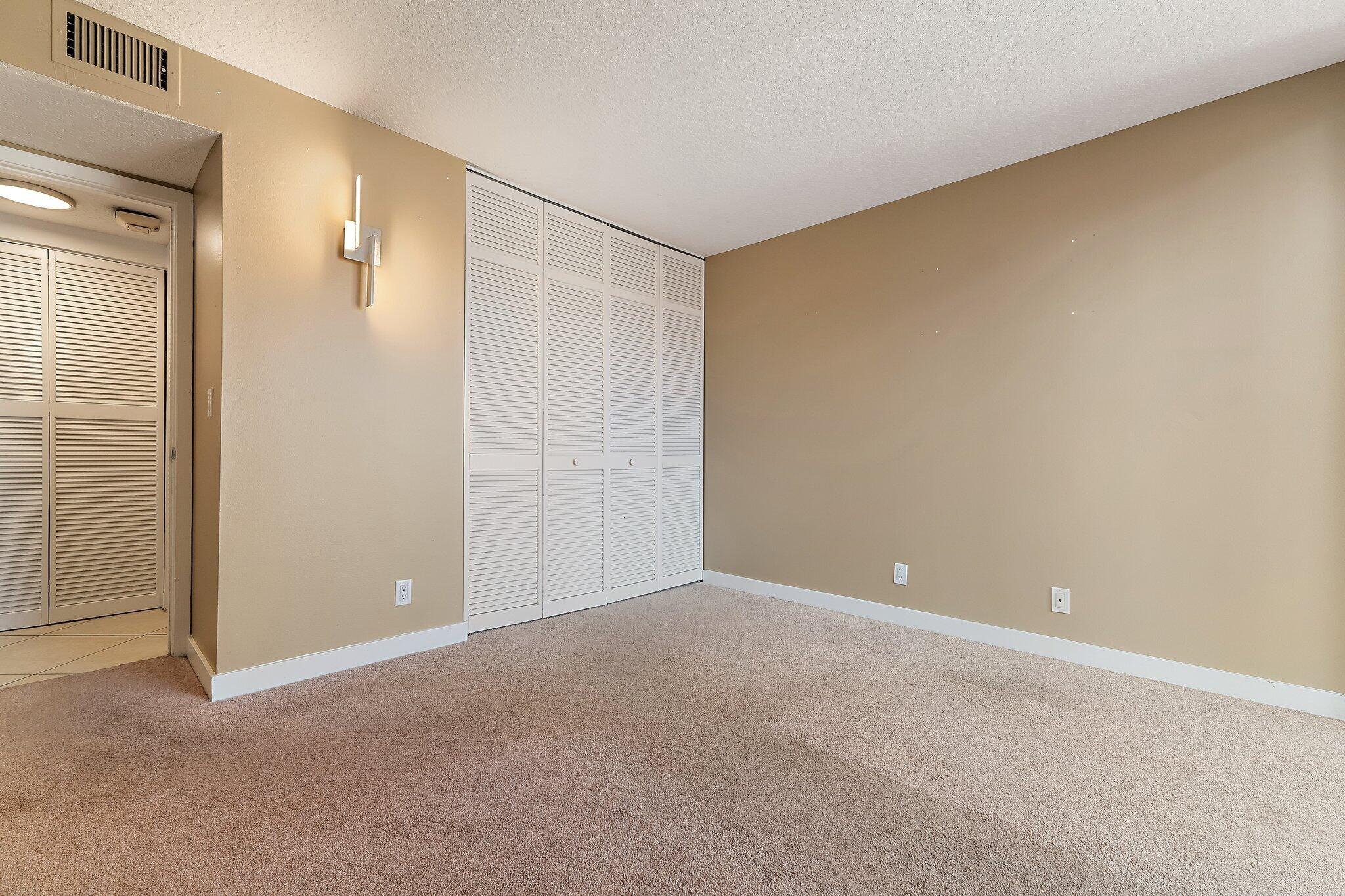 271 Old Meadow Way