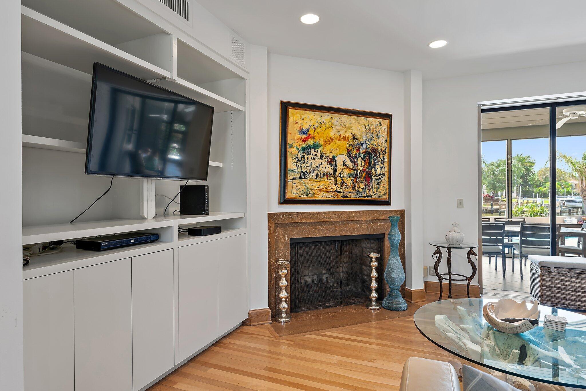 1454 Point Way