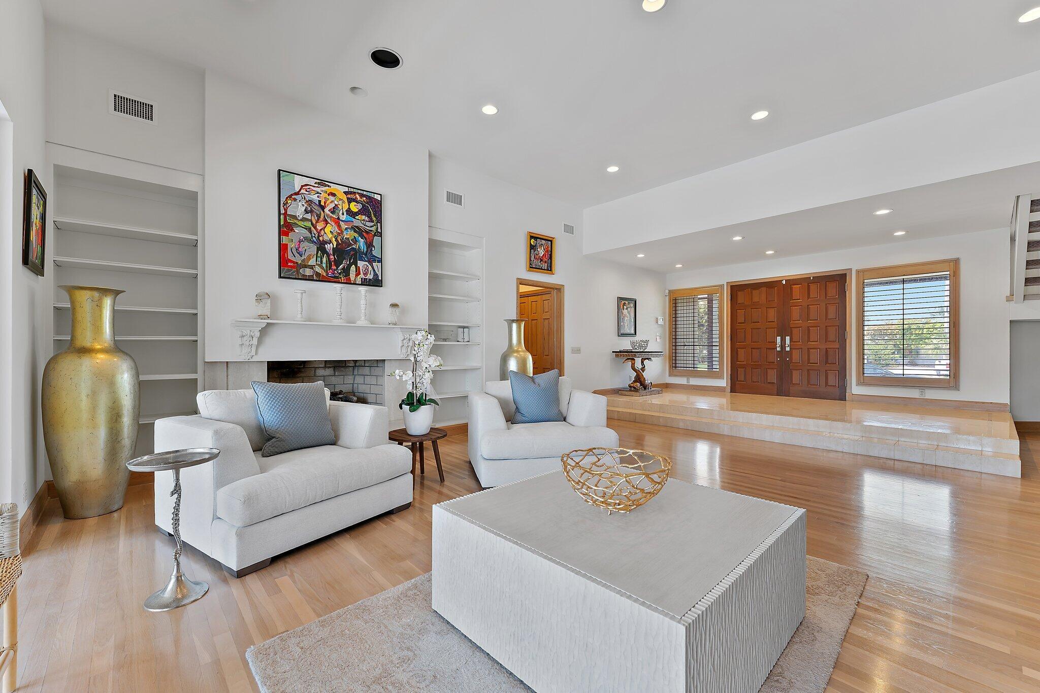 1454 Point Way