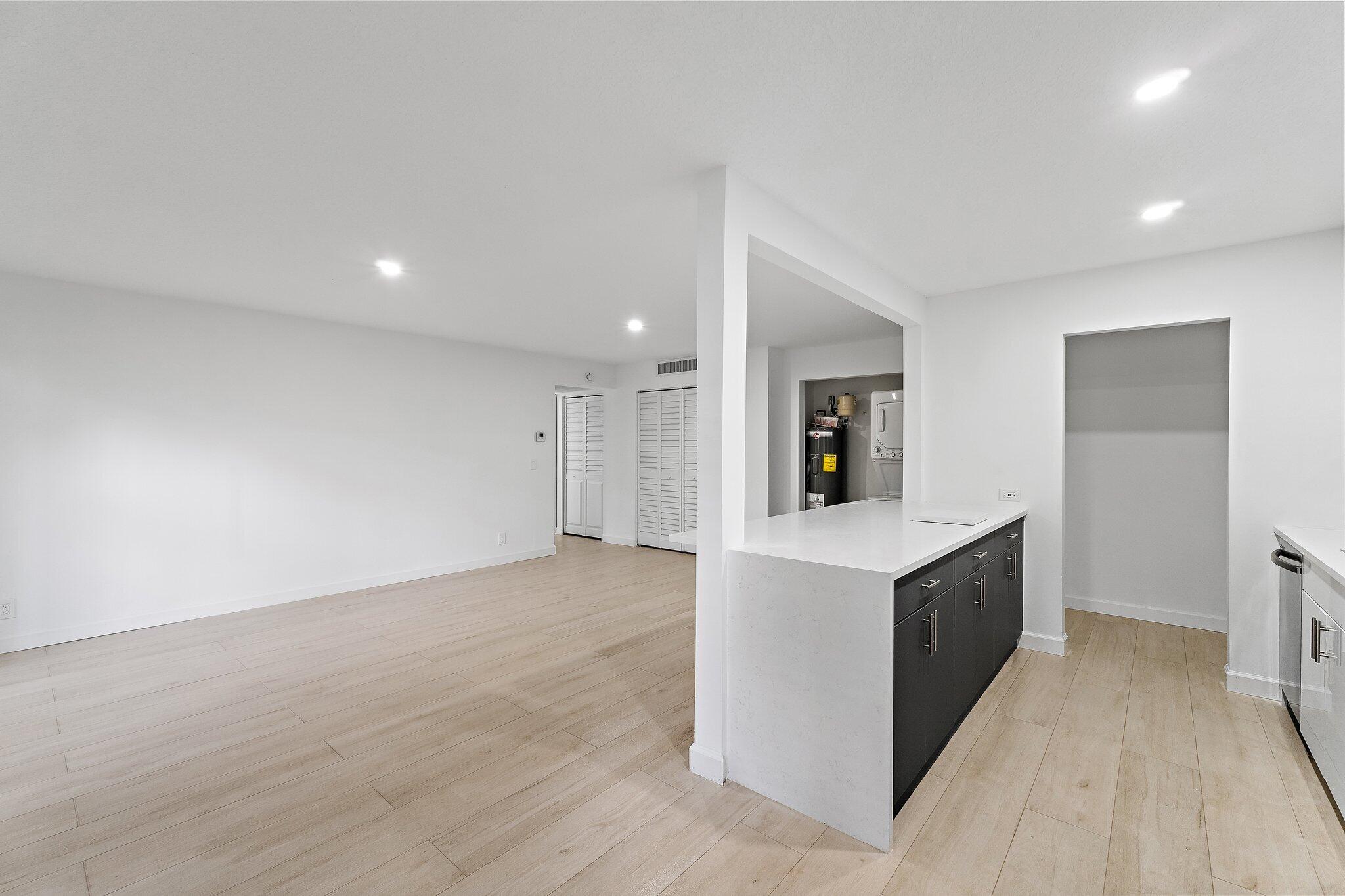 150 Pineview Road I4