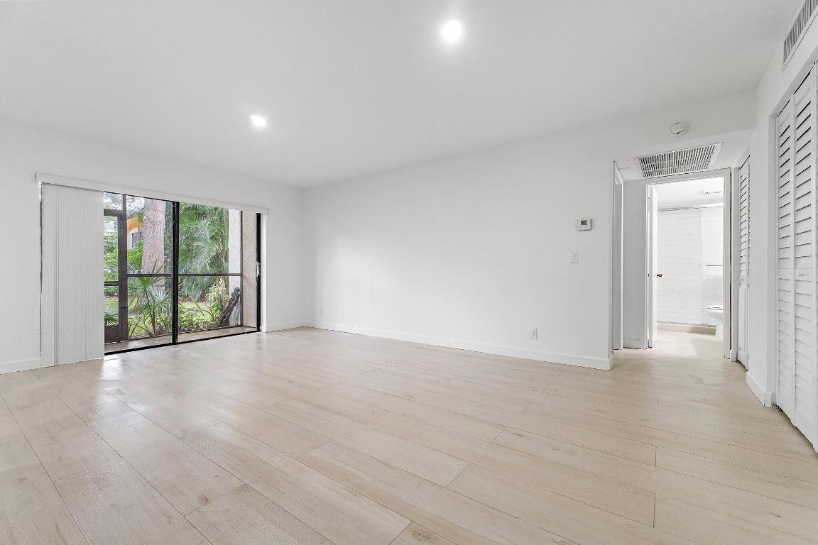 150 Pineview Road I4