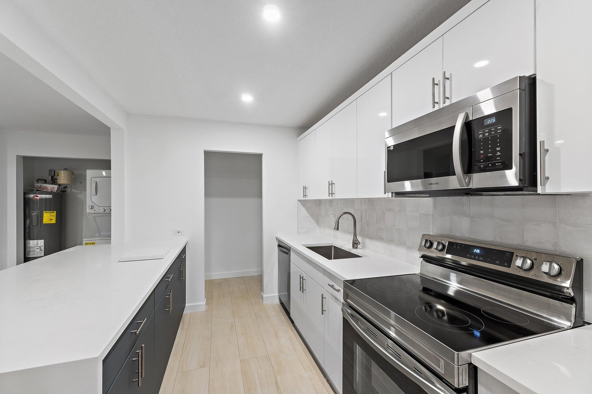 150 Pineview Road I4