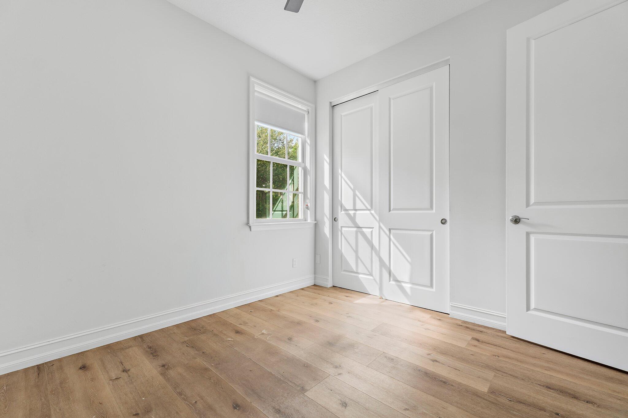 17564 Cinquez Park Road W