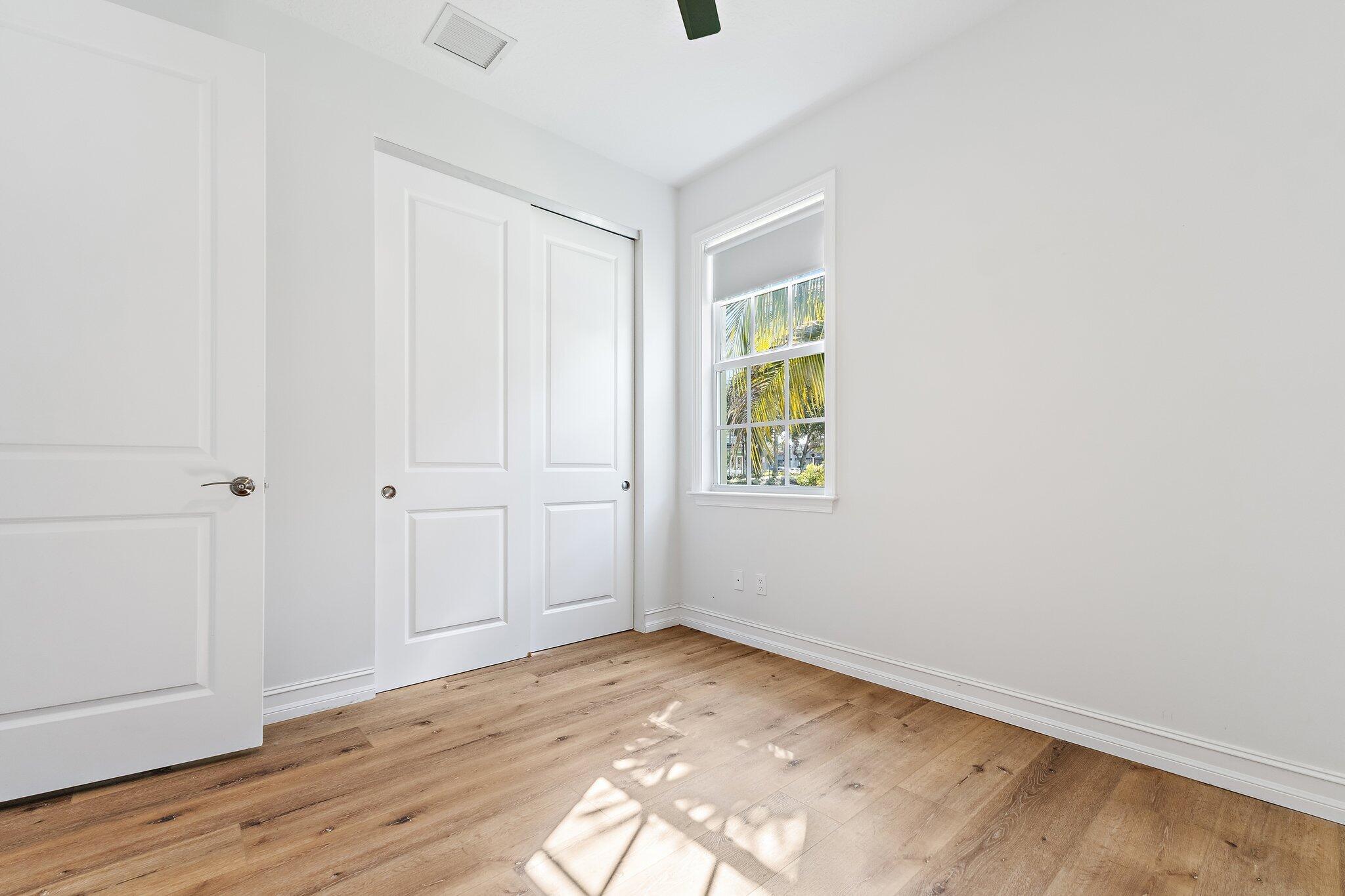 17564 Cinquez Park Road W