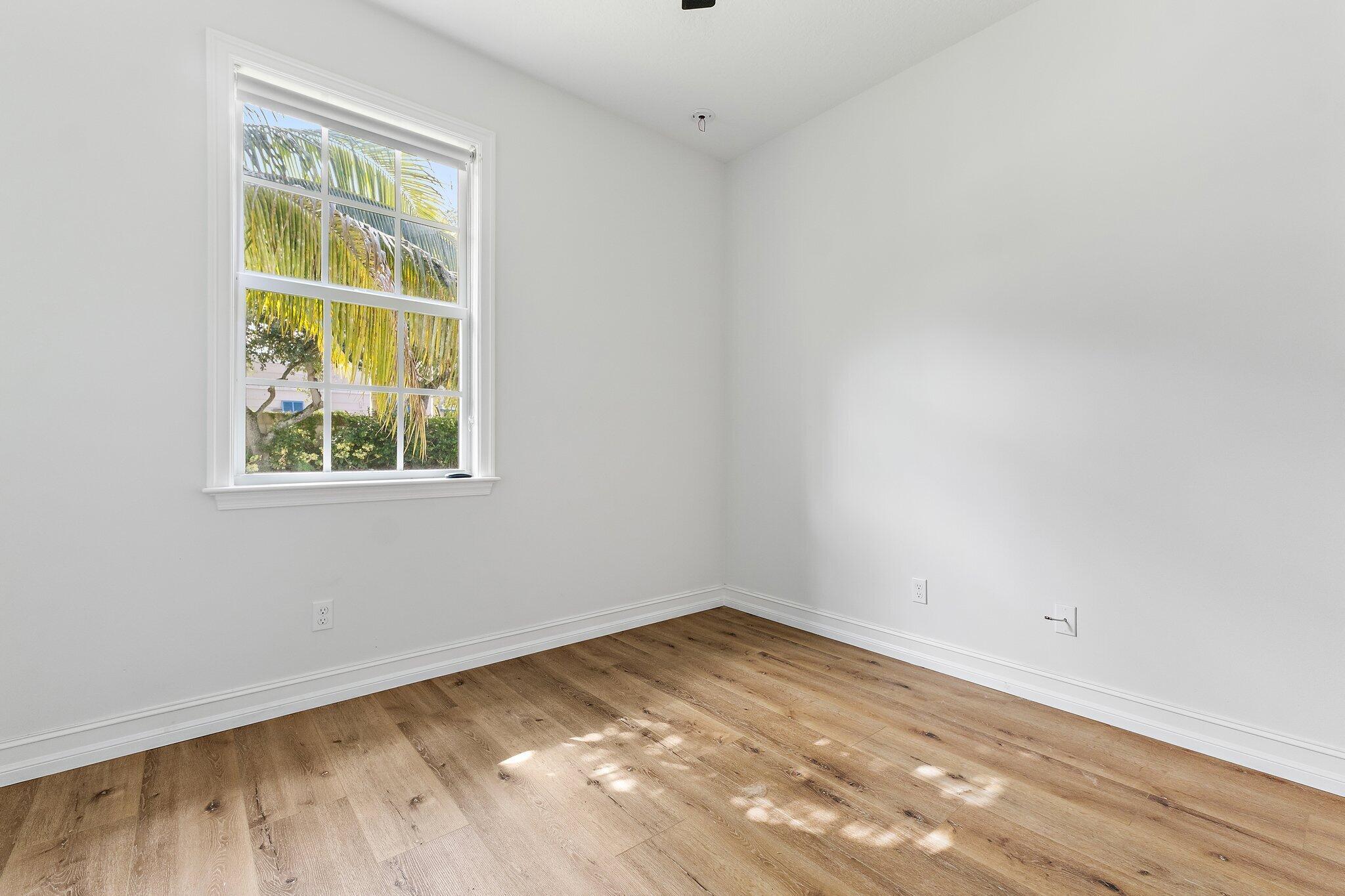 17564 Cinquez Park Road W