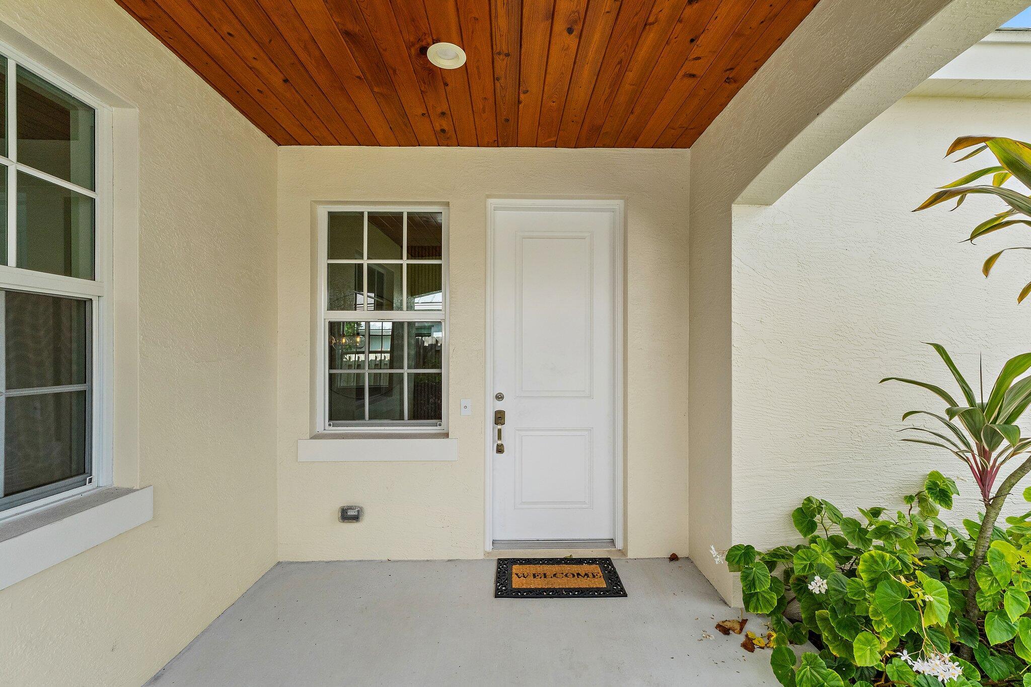 17564 Cinquez Park Road W