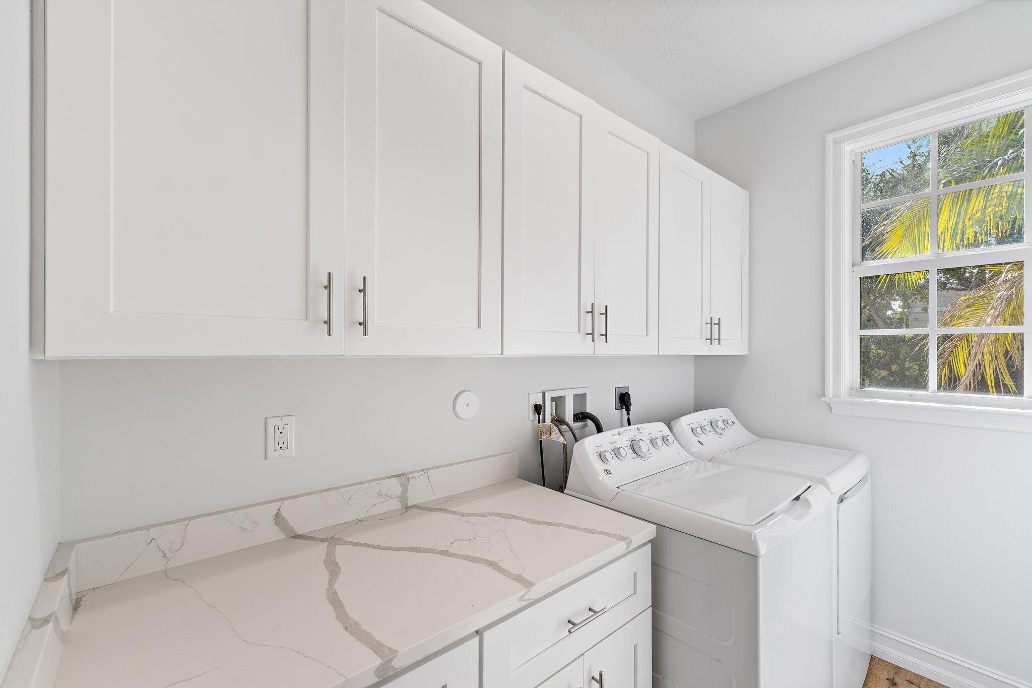 17564 Cinquez Park Road W