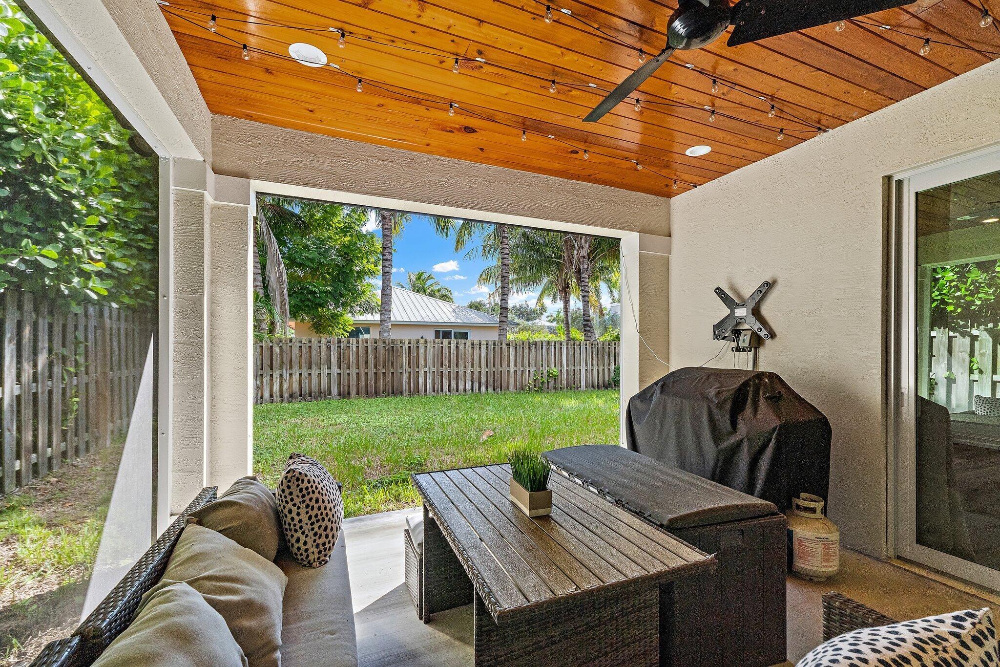 17564 Cinquez Park Road W