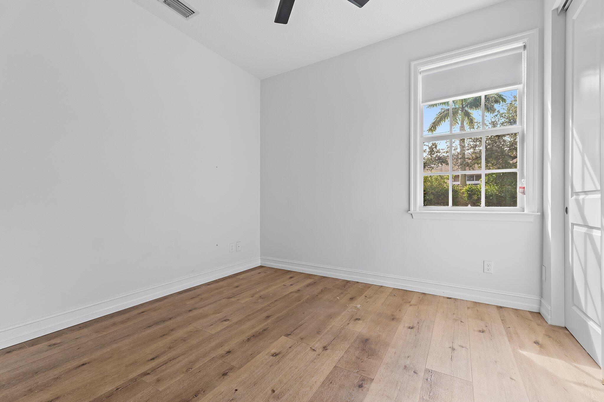 17564 Cinquez Park Road W