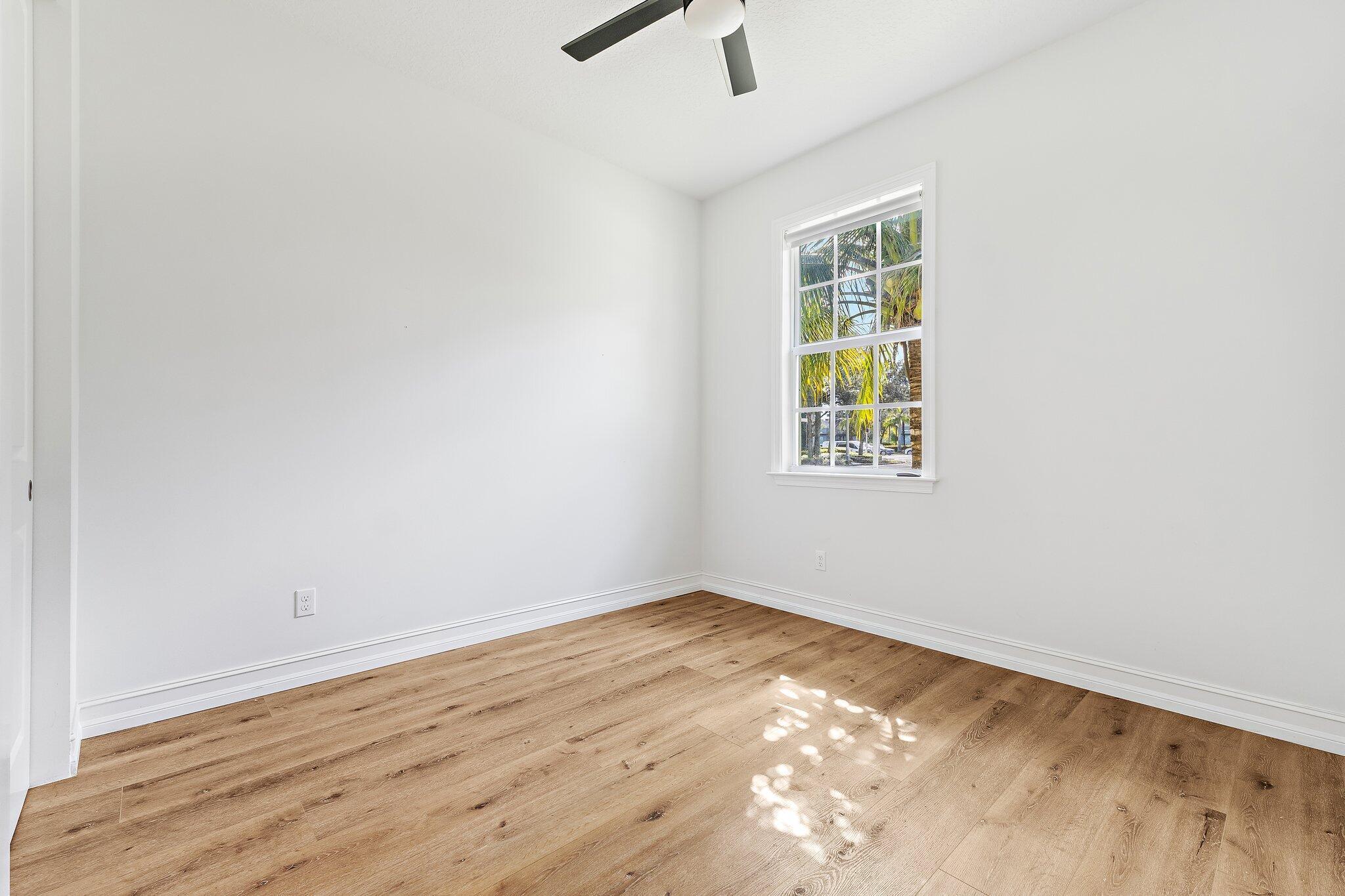 17564 Cinquez Park Road W