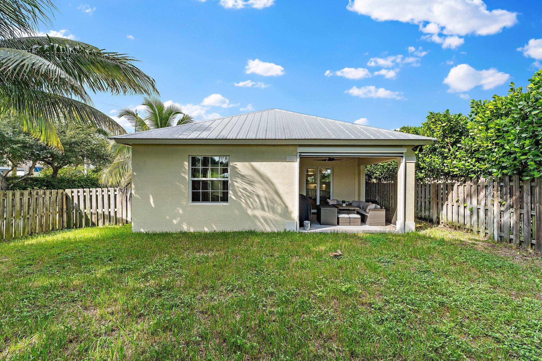 17564 Cinquez Park Road W