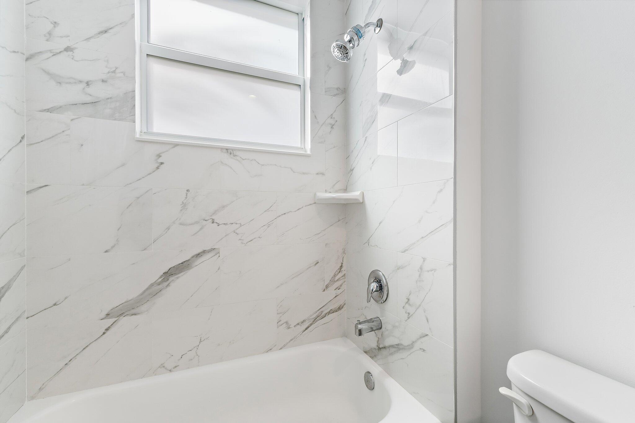 17564 Cinquez Park Road W