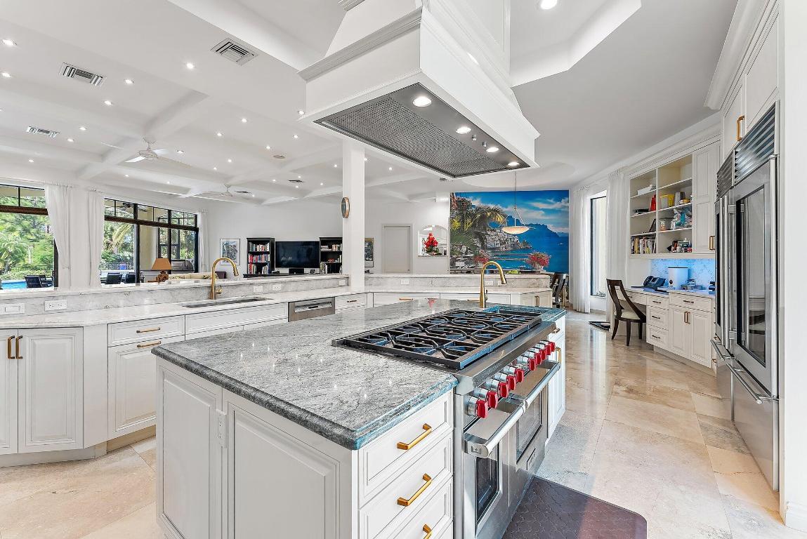 2494 SE Ranch Acres Circle