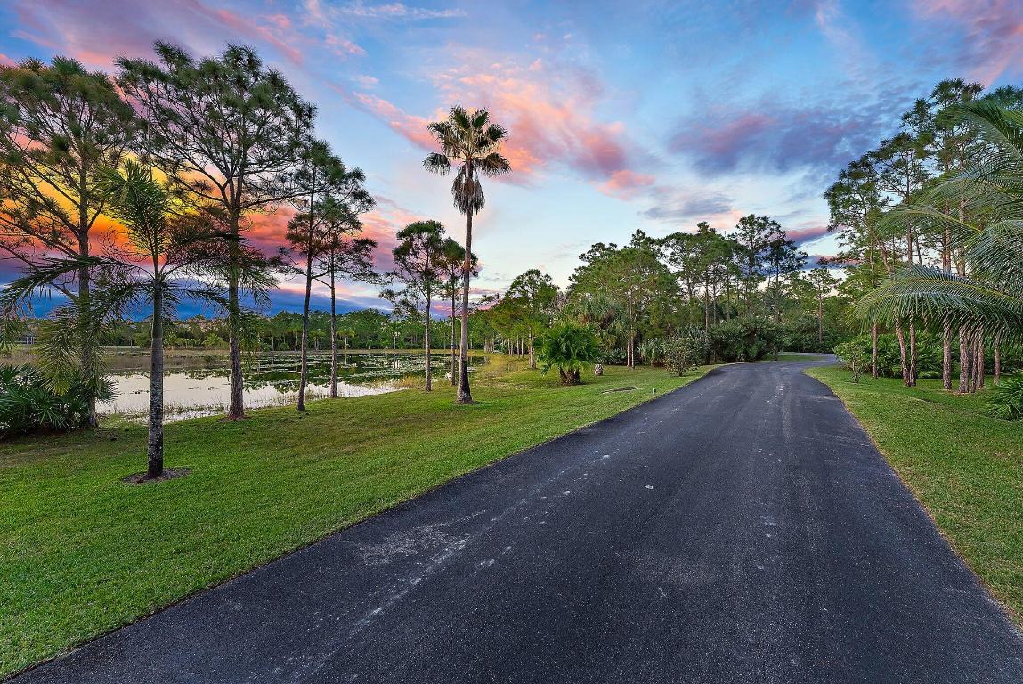 2494 SE Ranch Acres Circle