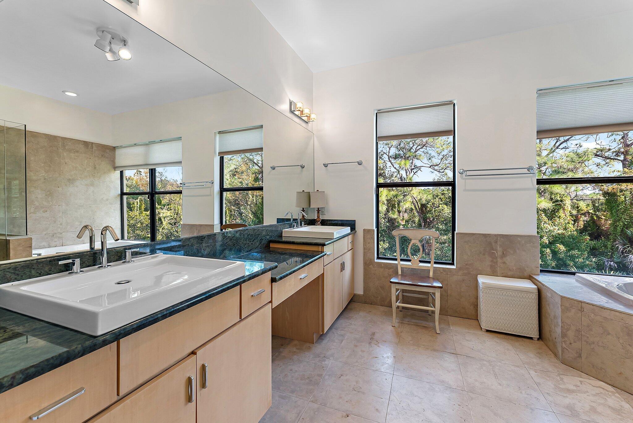 2494 SE Ranch Acres Circle