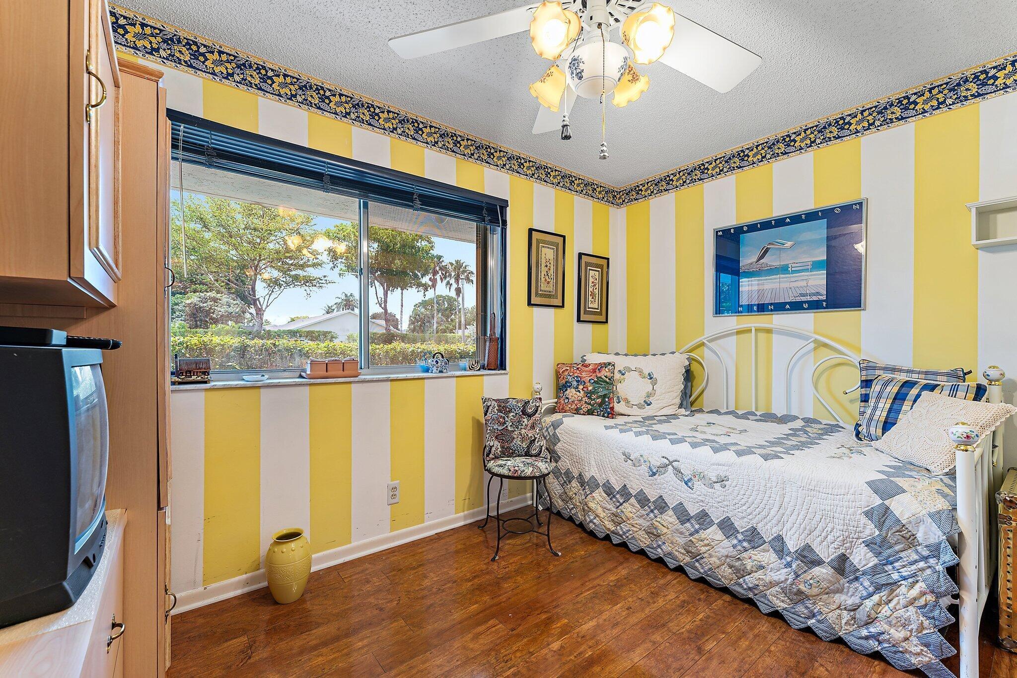 3186 Via Poinciana 111