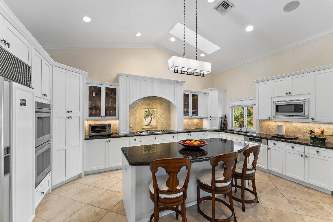 2414 Bay Village Court