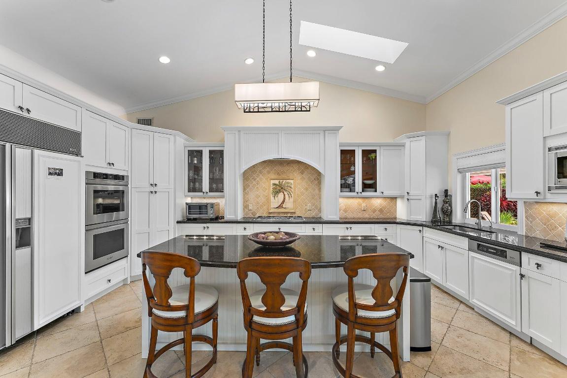 2414 Bay Village Court