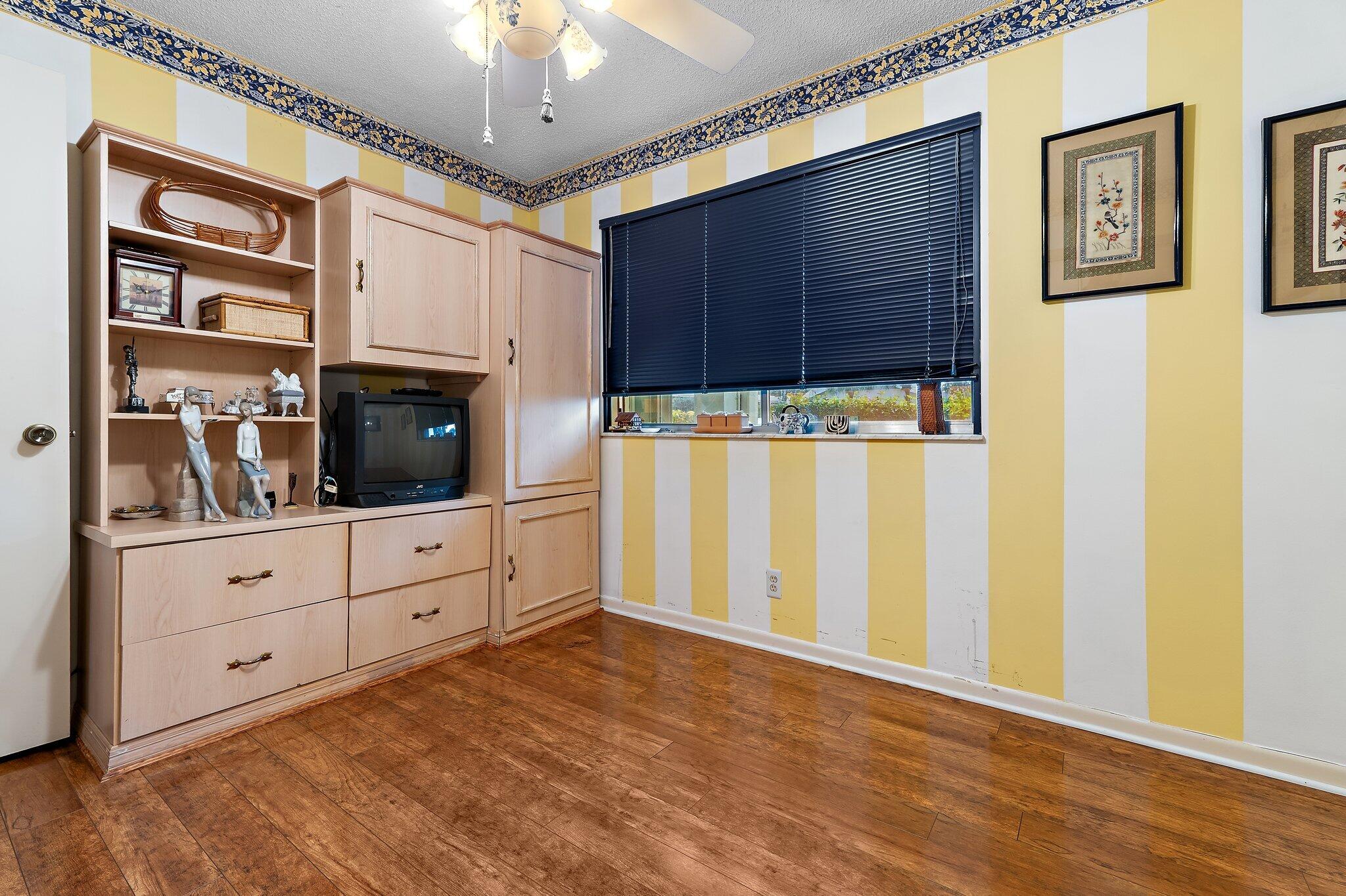 3186 Via Poinciana 111, Lake Worth Unit: 111