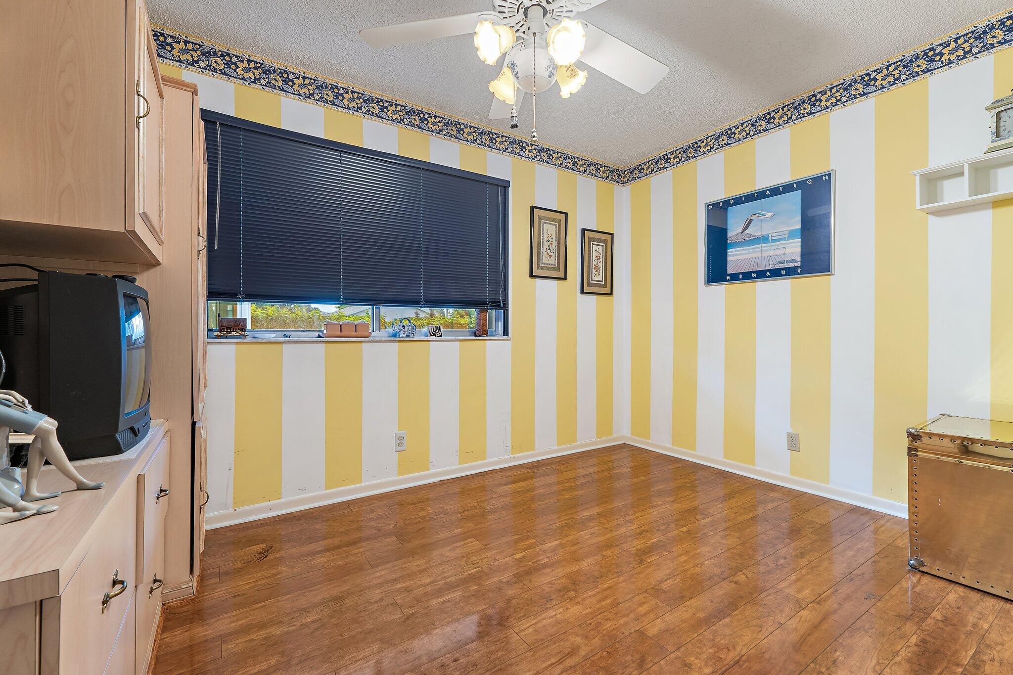 3186 Via Poinciana 111, Lake Worth Unit: 111