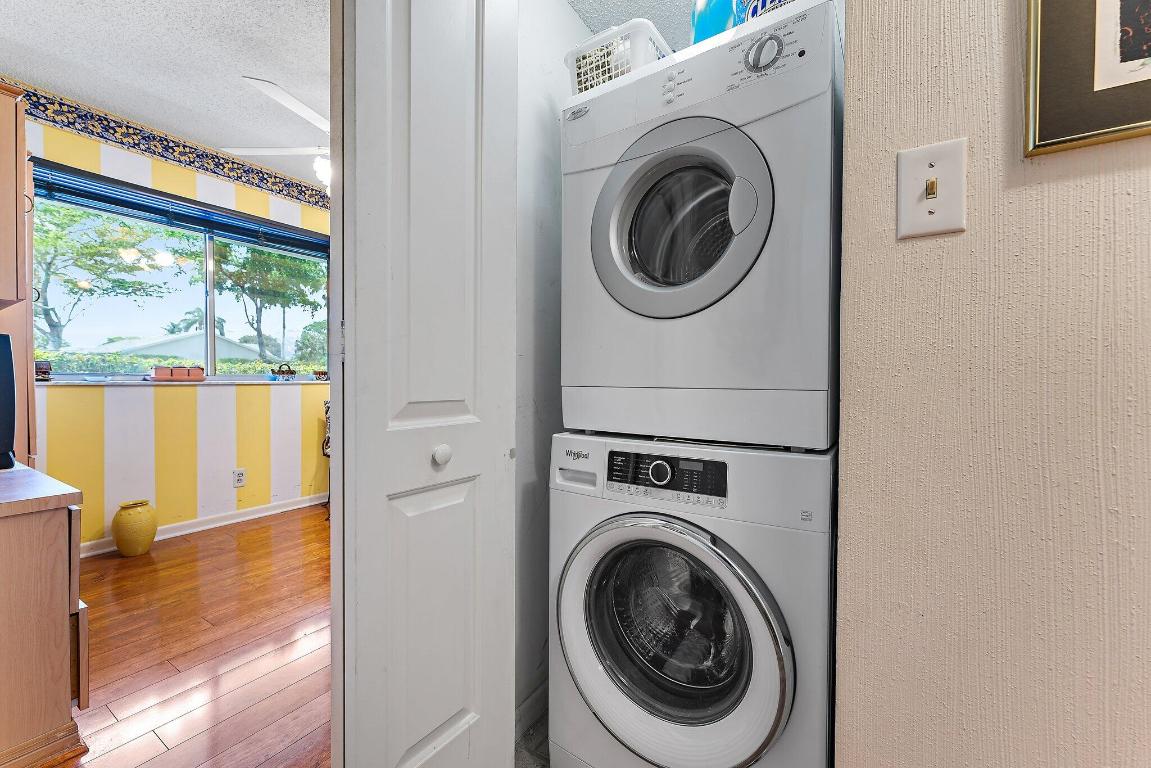 3186 Via Poinciana 111, Lake Worth Unit: 111