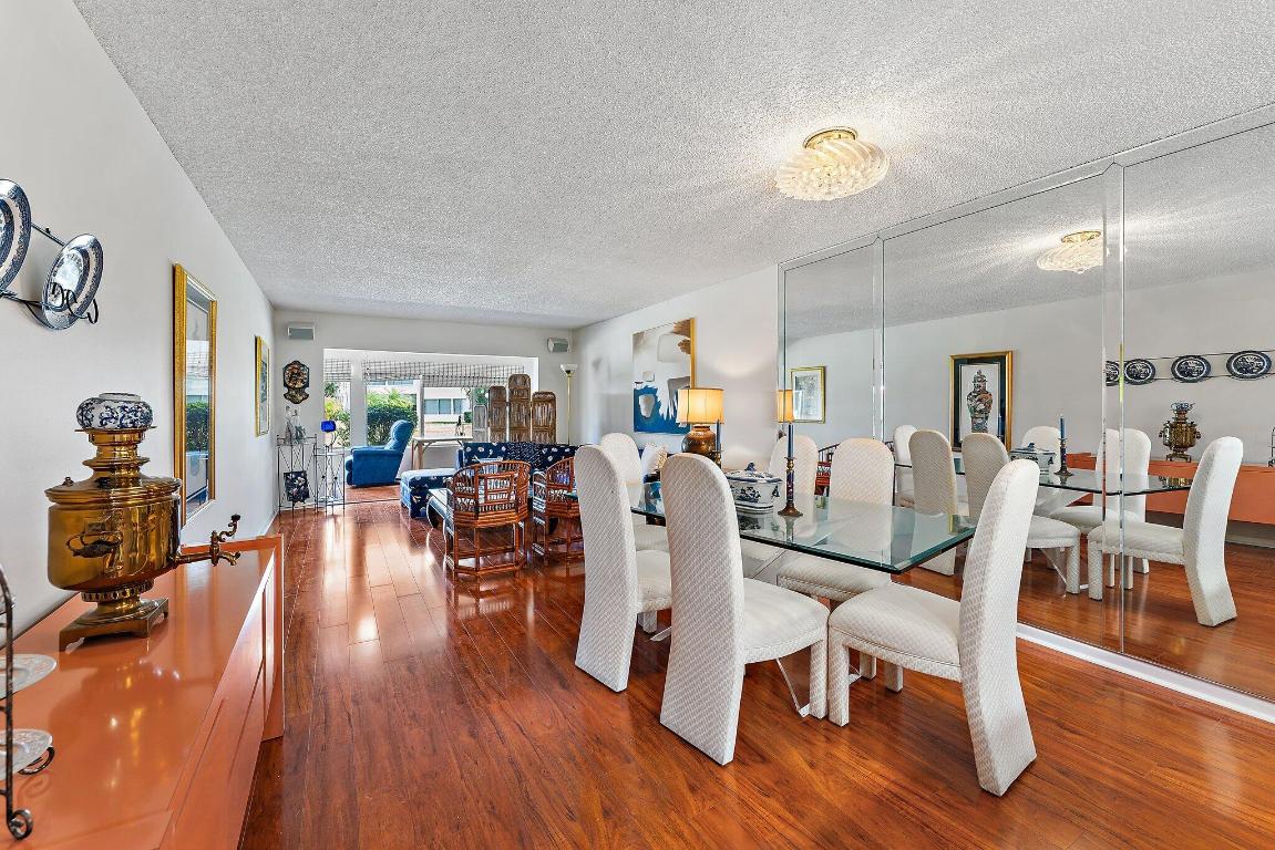 3186 Via Poinciana 111, Lake Worth Unit: 111